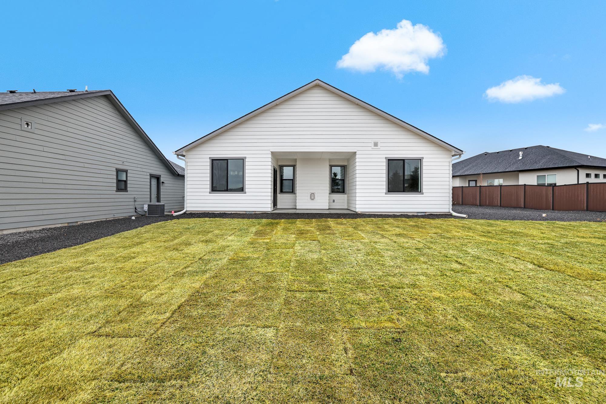 1677 Tule Dr, Twin Falls, Idaho 83301, 3 Bedrooms, 2 Bathrooms, Residential For Sale, Price $454,990, 98965140