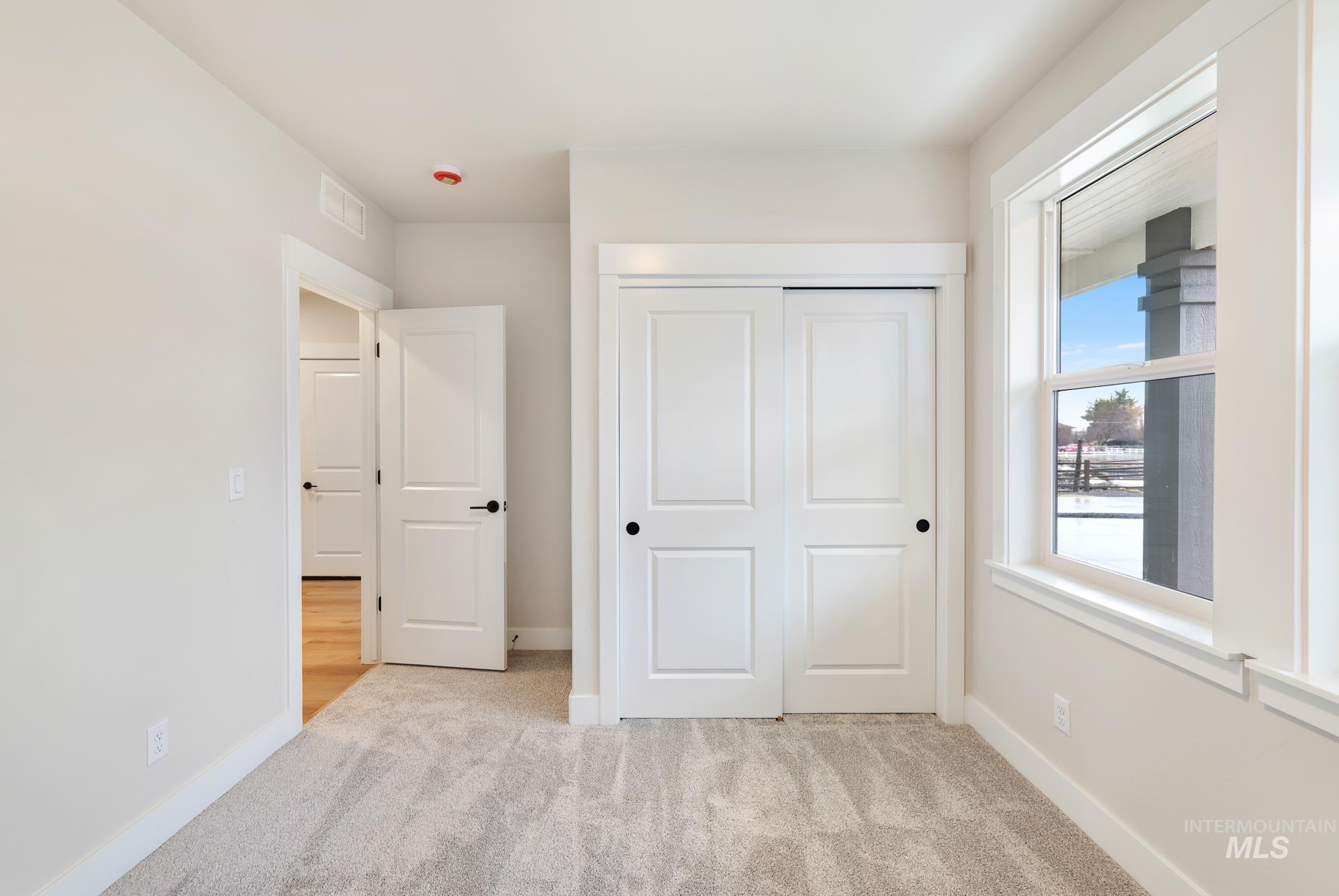 1677 Tule Dr, Twin Falls, Idaho 83301, 3 Bedrooms, 2 Bathrooms, Residential For Sale, Price $454,990, 98965140