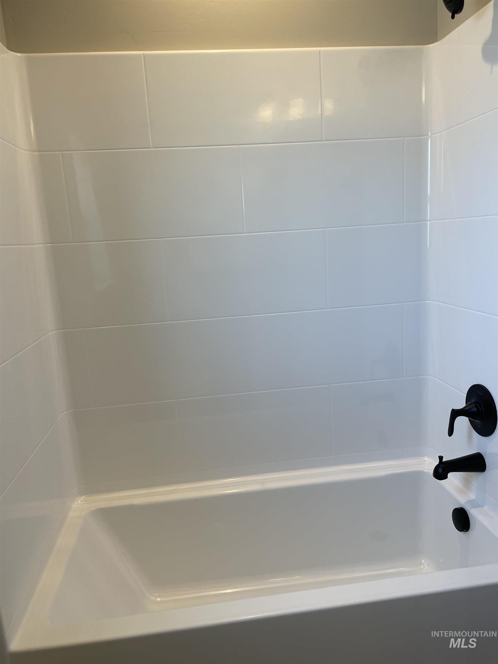 504 Carson Dr, Twin Falls, Idaho 83301, 3 Bedrooms, 2 Bathrooms, Residential For Sale, Price $392,900,MLS 98965141