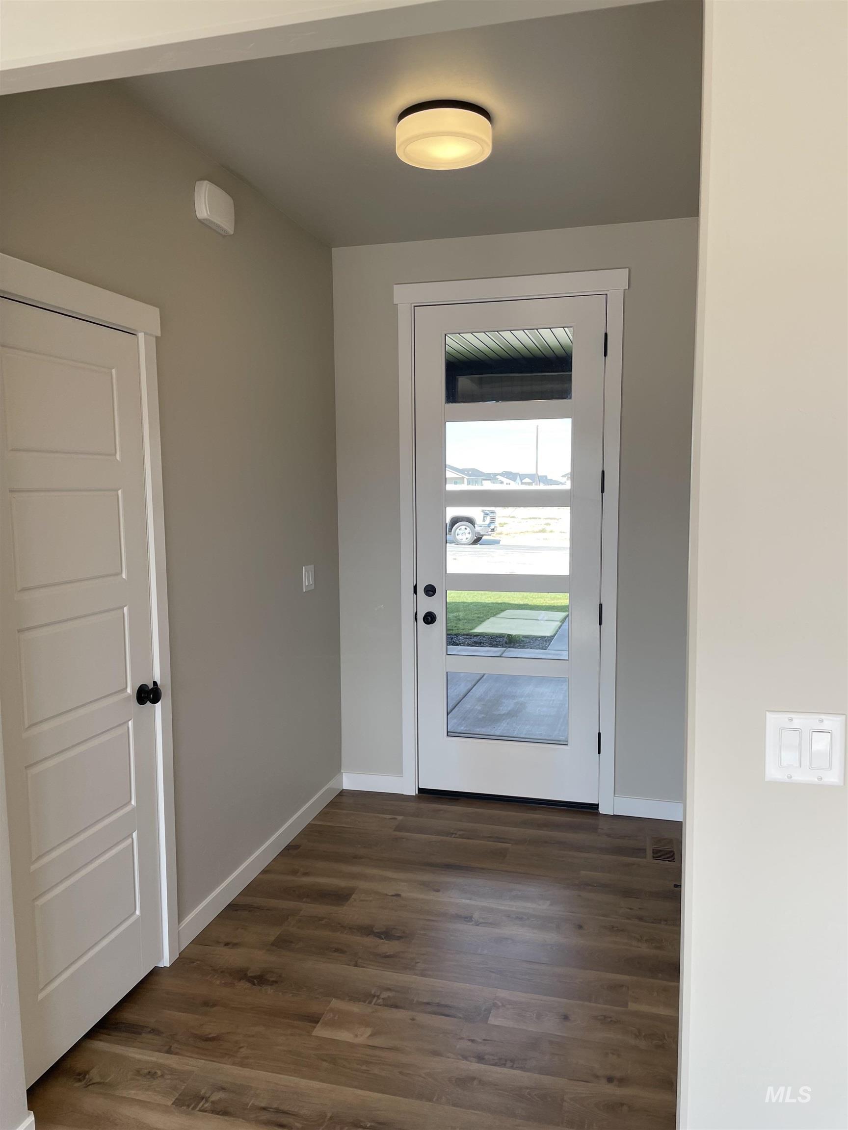 504 Carson Dr, Twin Falls, Idaho 83301, 3 Bedrooms, 2 Bathrooms, Residential For Sale, Price $392,900,MLS 98965141