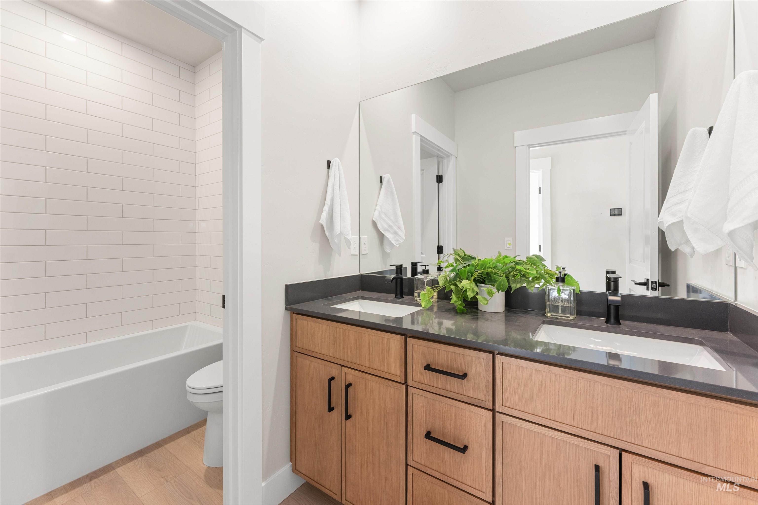 12562 W Meliora Lane, Star, Idaho 83669, 4 Bedrooms, 3.5 Bathrooms, Residential For Sale, Price $829,990,MLS 98965146