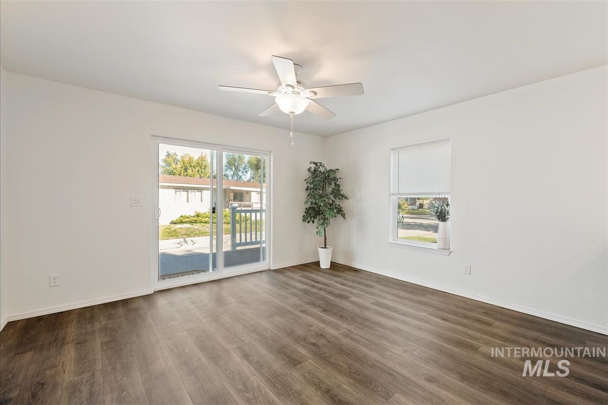 583 E Watercress Ln, Eagle, Idaho 83616, 2 Bedrooms, 1 Bathroom, Residential For Sale, Price $119,900,MLS 98965152