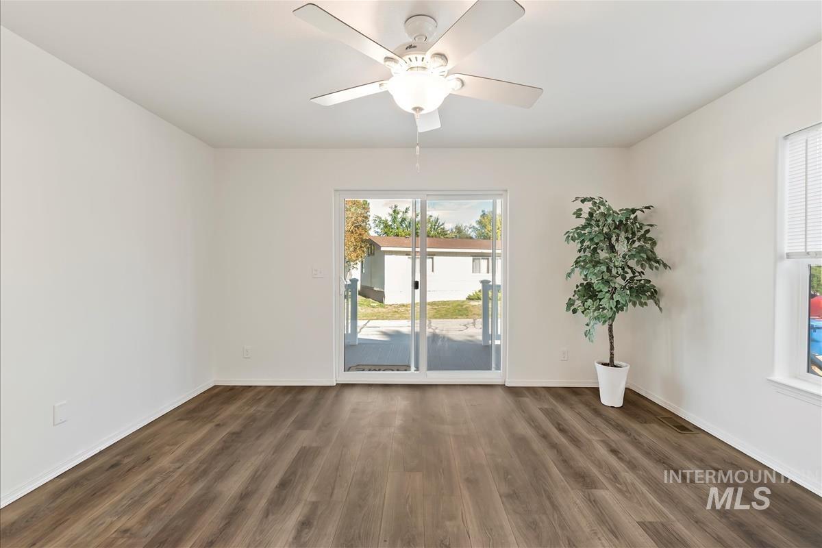 583 E Watercress Ln, Eagle, Idaho 83616, 2 Bedrooms, 1 Bathroom, Residential For Sale, Price $119,900,MLS 98965152