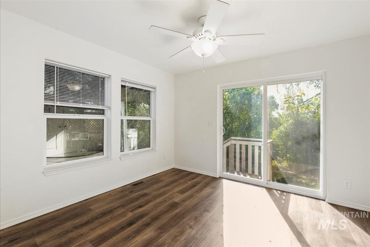 583 E Watercress Ln, Eagle, Idaho 83616, 2 Bedrooms, 1 Bathroom, Residential For Sale, Price $119,900,MLS 98965152