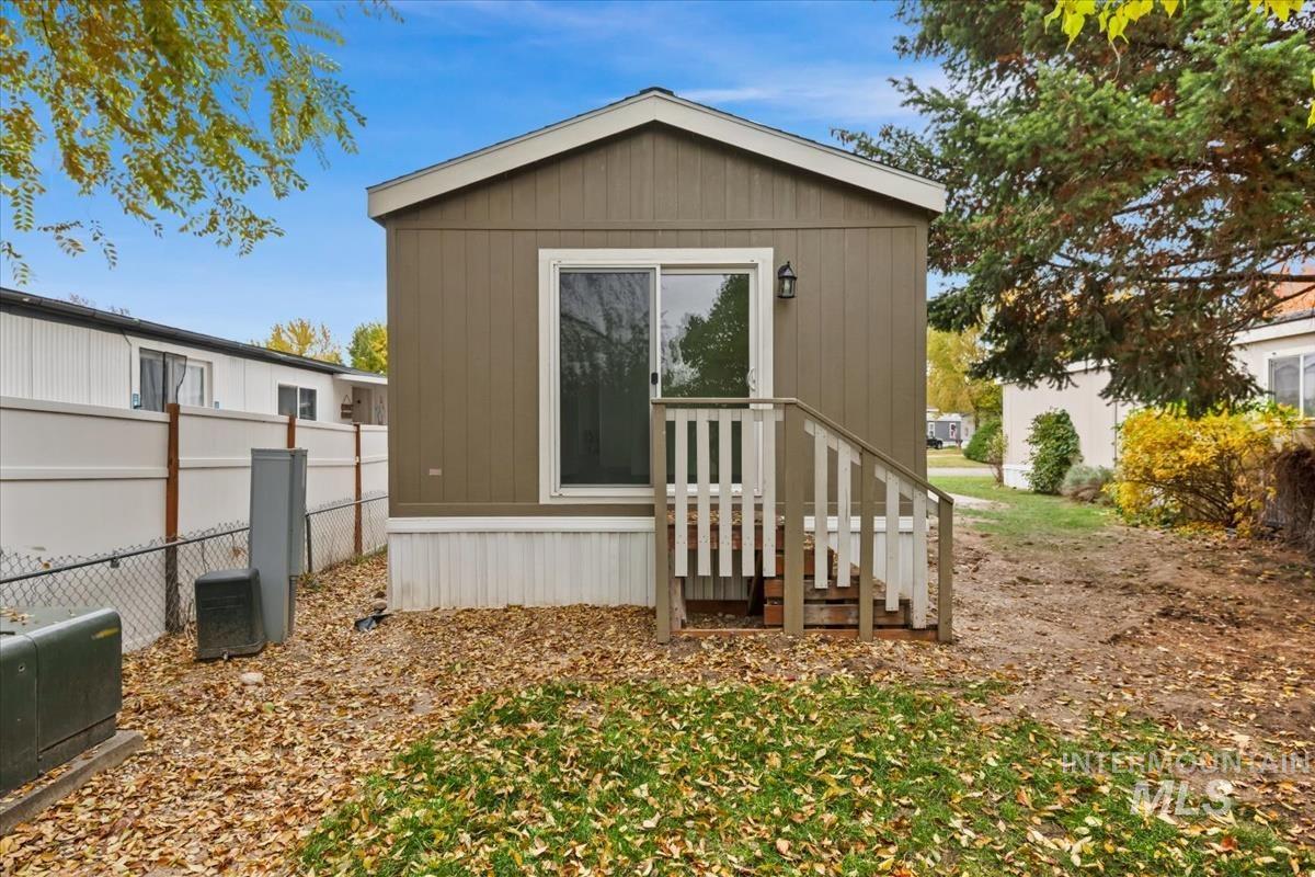 583 E Watercress Ln, Eagle, Idaho 83616, 2 Bedrooms, 1 Bathroom, Residential For Sale, Price $119,900,MLS 98965152