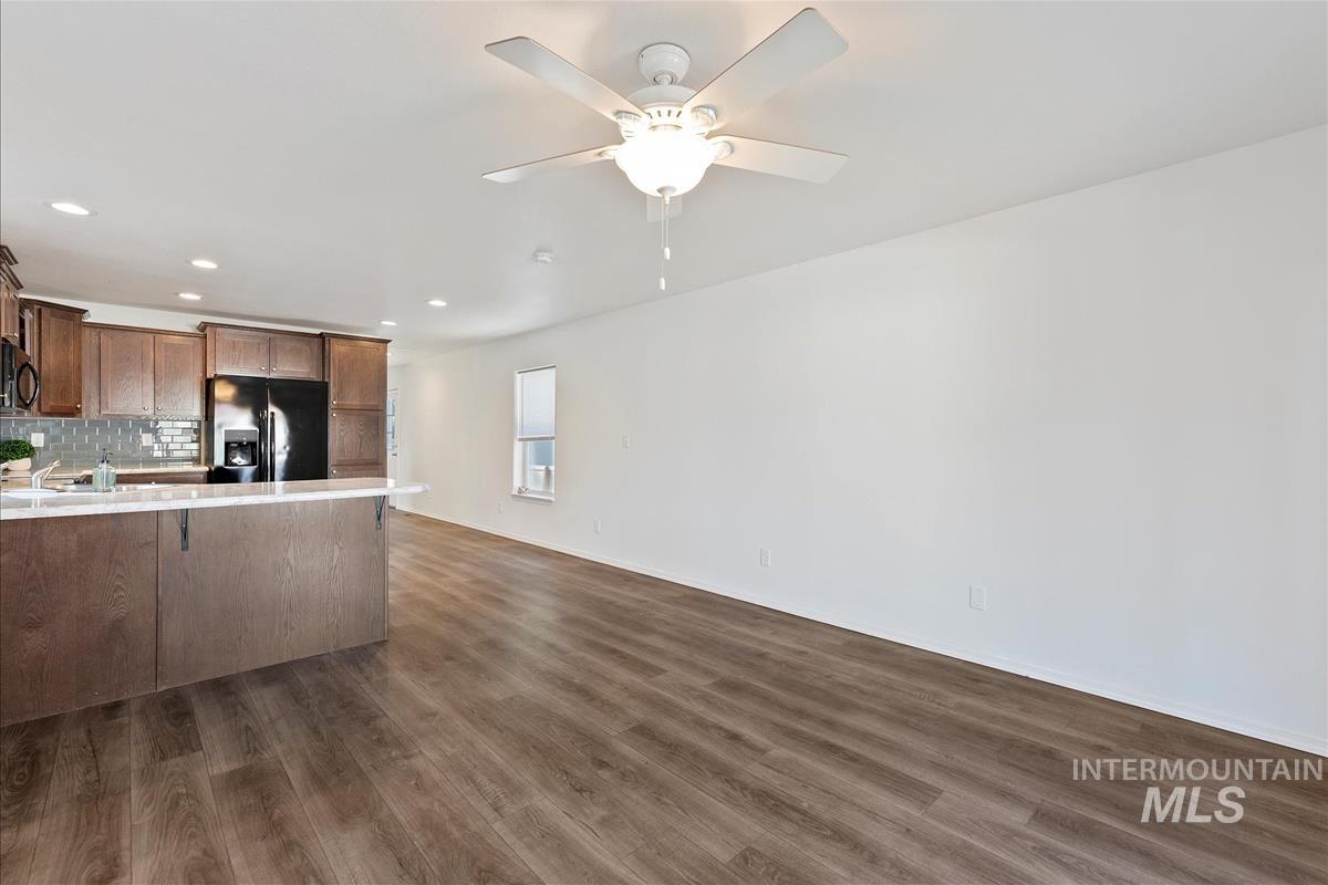 583 E Watercress Ln, Eagle, Idaho 83616, 2 Bedrooms, 1 Bathroom, Residential For Sale, Price $119,900,MLS 98965152