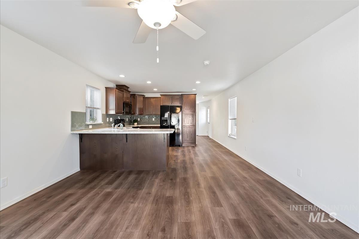 583 E Watercress Ln, Eagle, Idaho 83616, 2 Bedrooms, 1 Bathroom, Residential For Sale, Price $119,900,MLS 98965152