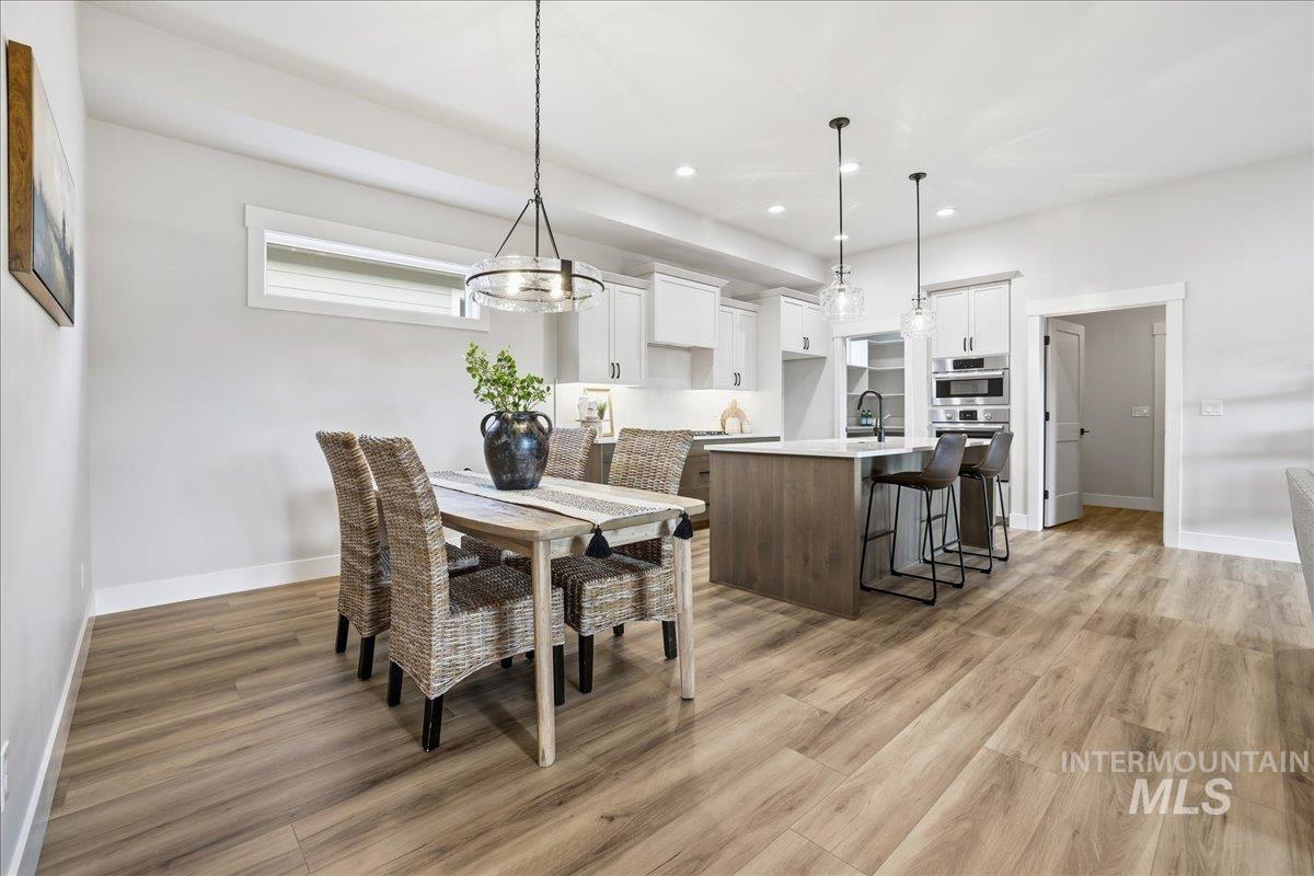 1367 E Andes Dr, Kuna, Idaho 83634, 3 Bedrooms, 2 Bathrooms, Residential For Sale, Price $529,900,MLS 98965192