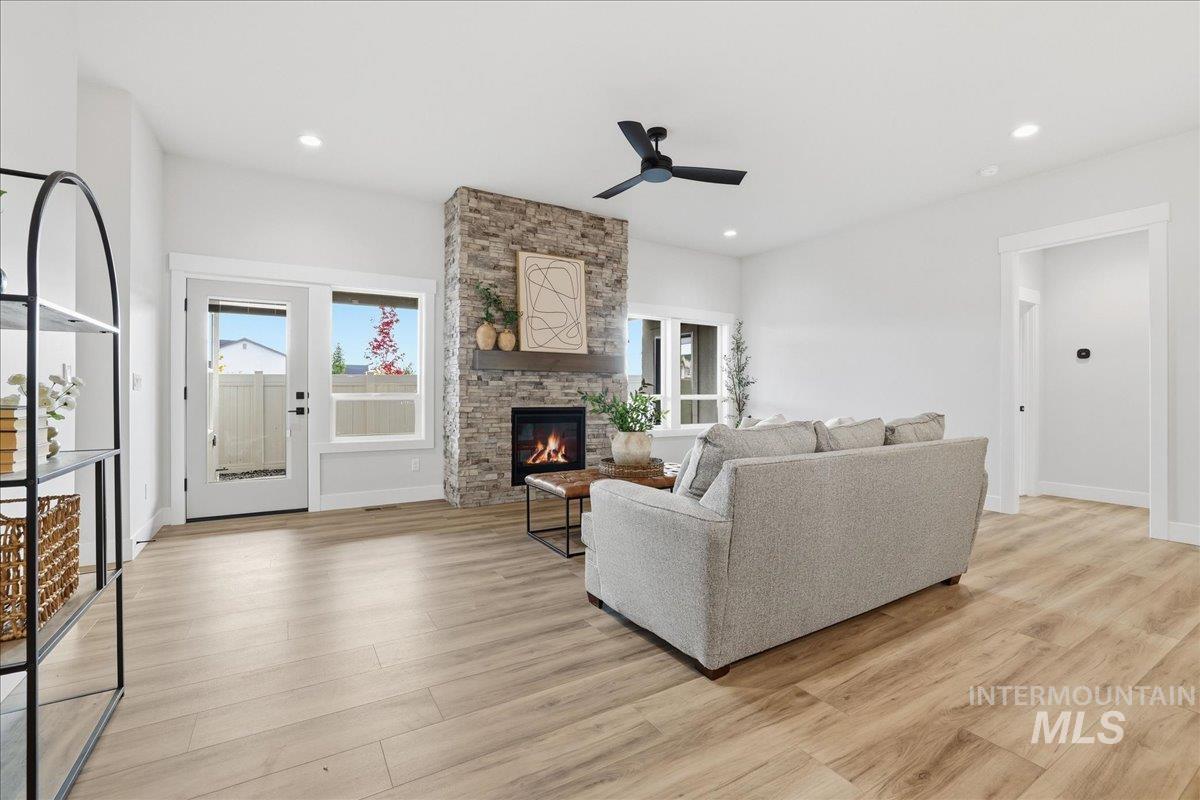 1367 E Andes Dr, Kuna, Idaho 83634, 3 Bedrooms, 2 Bathrooms, Residential For Sale, Price $529,900,MLS 98965192