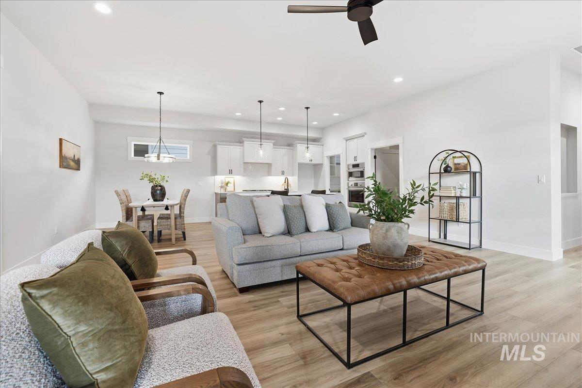 1367 E Andes Dr, Kuna, Idaho 83634, 3 Bedrooms, 2 Bathrooms, Residential For Sale, Price $529,900,MLS 98965192