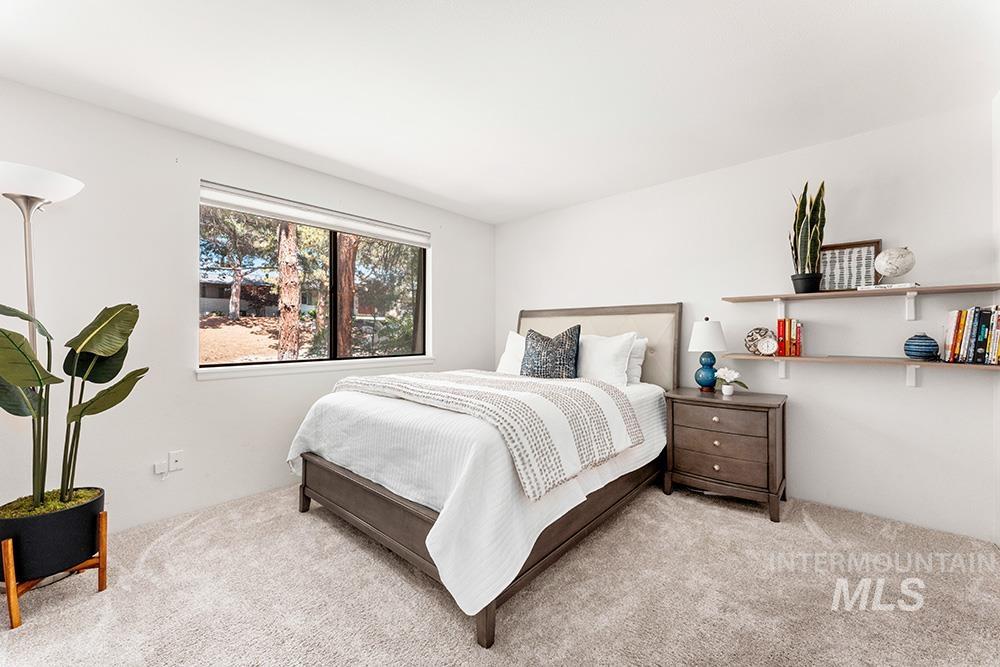 103 W Braemere Rd, Boise, Idaho 83702, 2 Bedrooms, 2 Bathrooms, Residential For Sale, Price $520,000,MLS 98965205