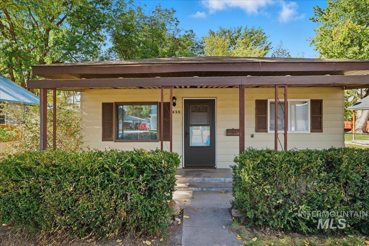 625 N 6th St, Payette, Idaho 83661, 2 Bedrooms, 1.5 Bathrooms, Residential For Sale, Price $289,000,MLS 98965208