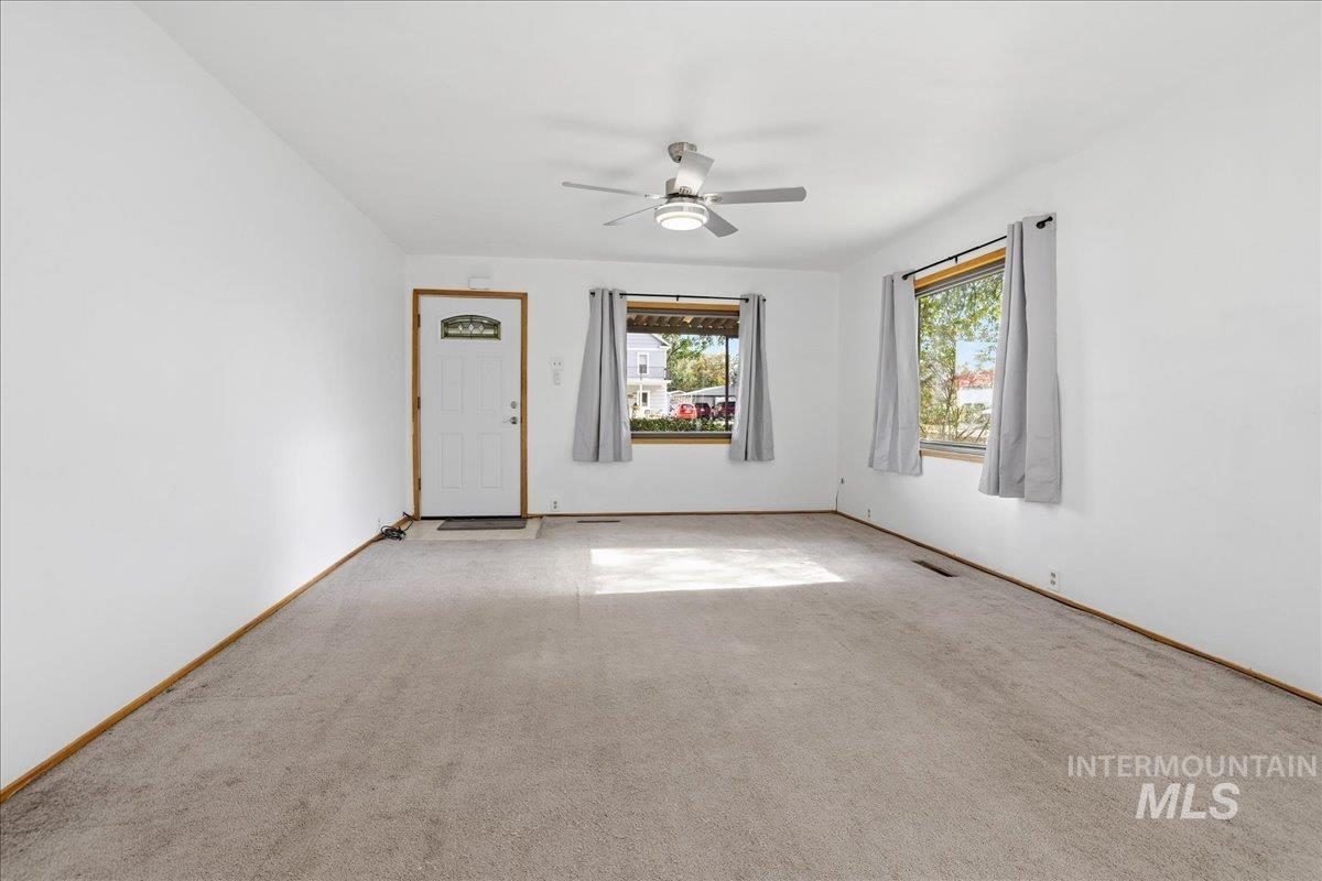 625 N 6th St, Payette, Idaho 83661, 2 Bedrooms, 1.5 Bathrooms, Residential For Sale, Price $289,000,MLS 98965208