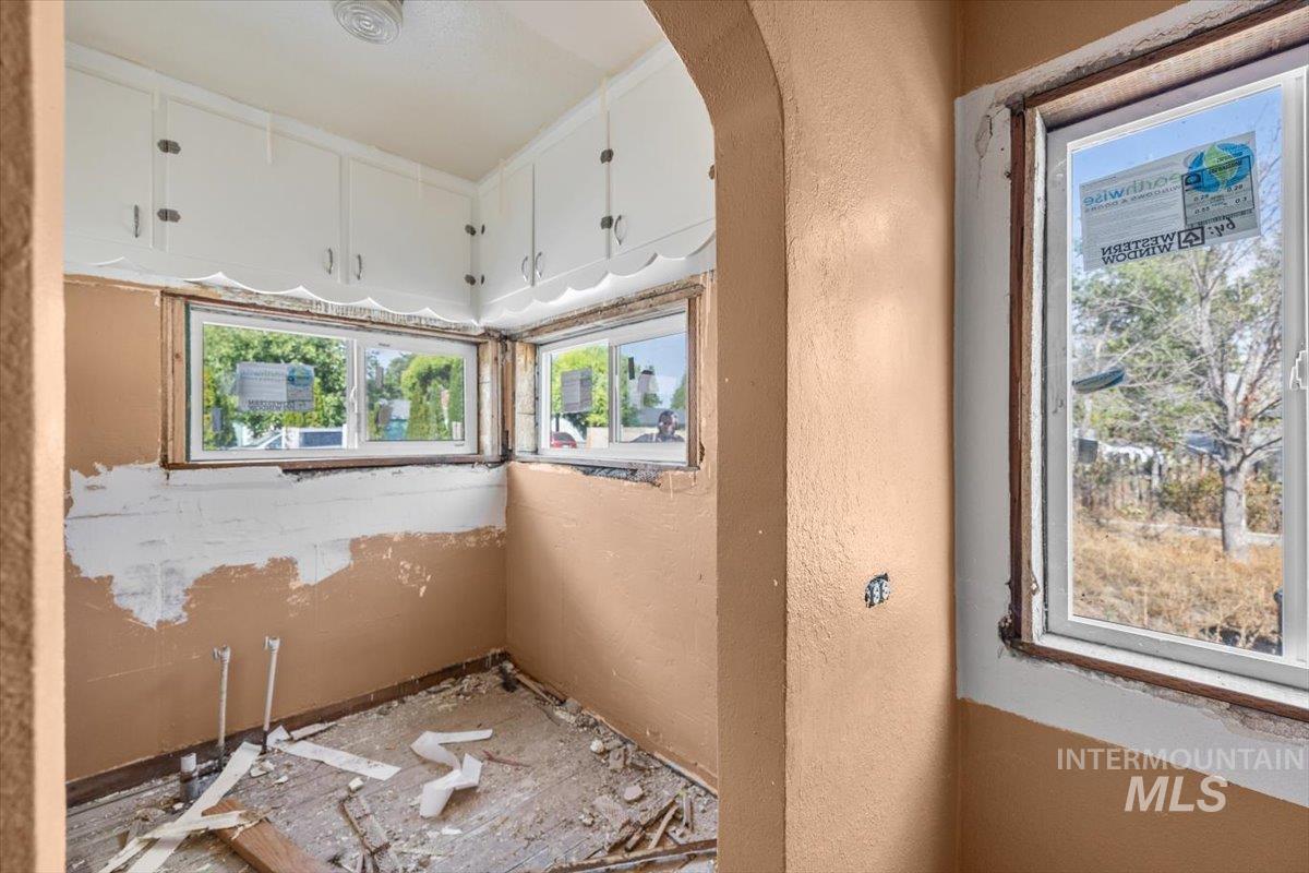 120 N Main St, Homedale, Idaho 83628, 2 Bedrooms, 2 Bathrooms, Residential For Sale, Price $275,000,MLS 98965210