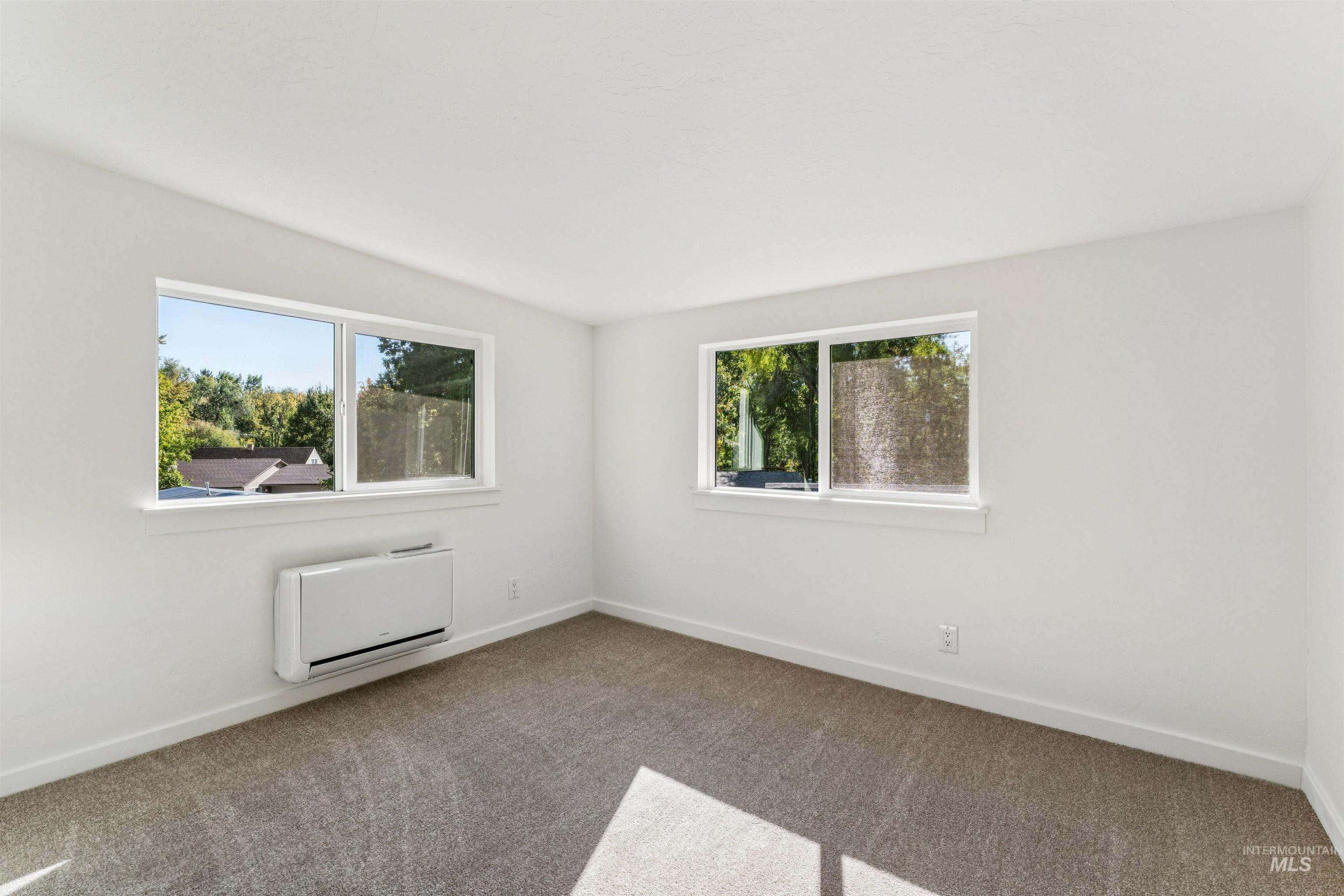 2419 W Hill Road, Boise, Idaho 83702, 4 Bedrooms, 3.5 Bathrooms, Residential For Sale, Price $775,000,MLS 98965211