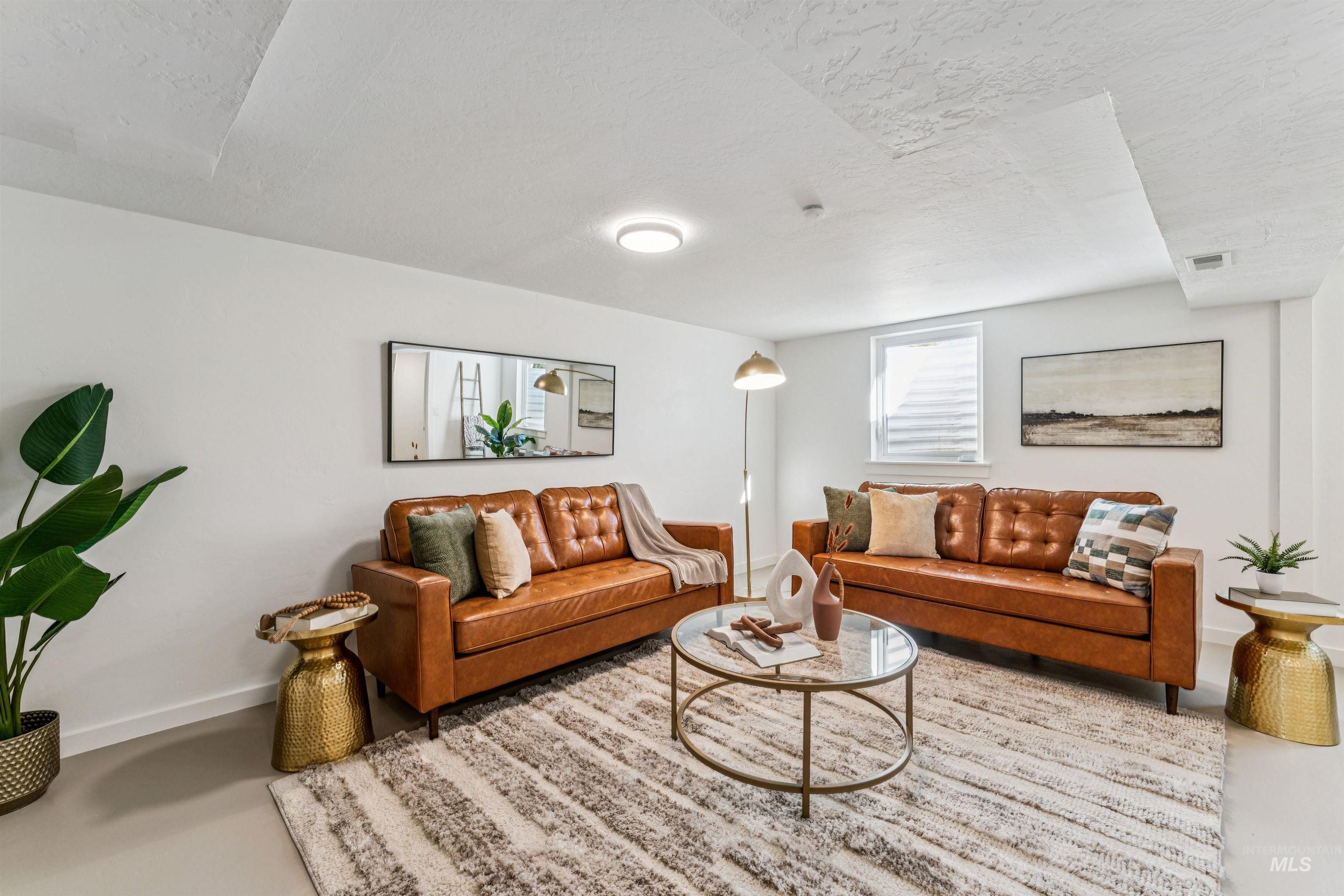 2419 W Hill Road, Boise, Idaho 83702, 4 Bedrooms, 3.5 Bathrooms, Residential For Sale, Price $775,000,MLS 98965211