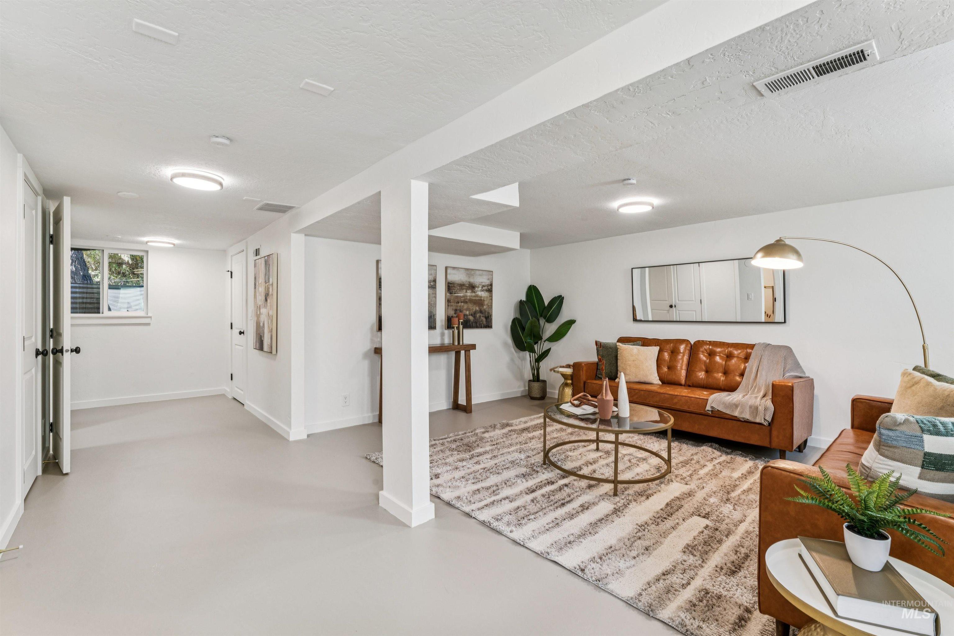 2419 W Hill Road, Boise, Idaho 83702, 4 Bedrooms, 3.5 Bathrooms, Residential For Sale, Price $775,000,MLS 98965211