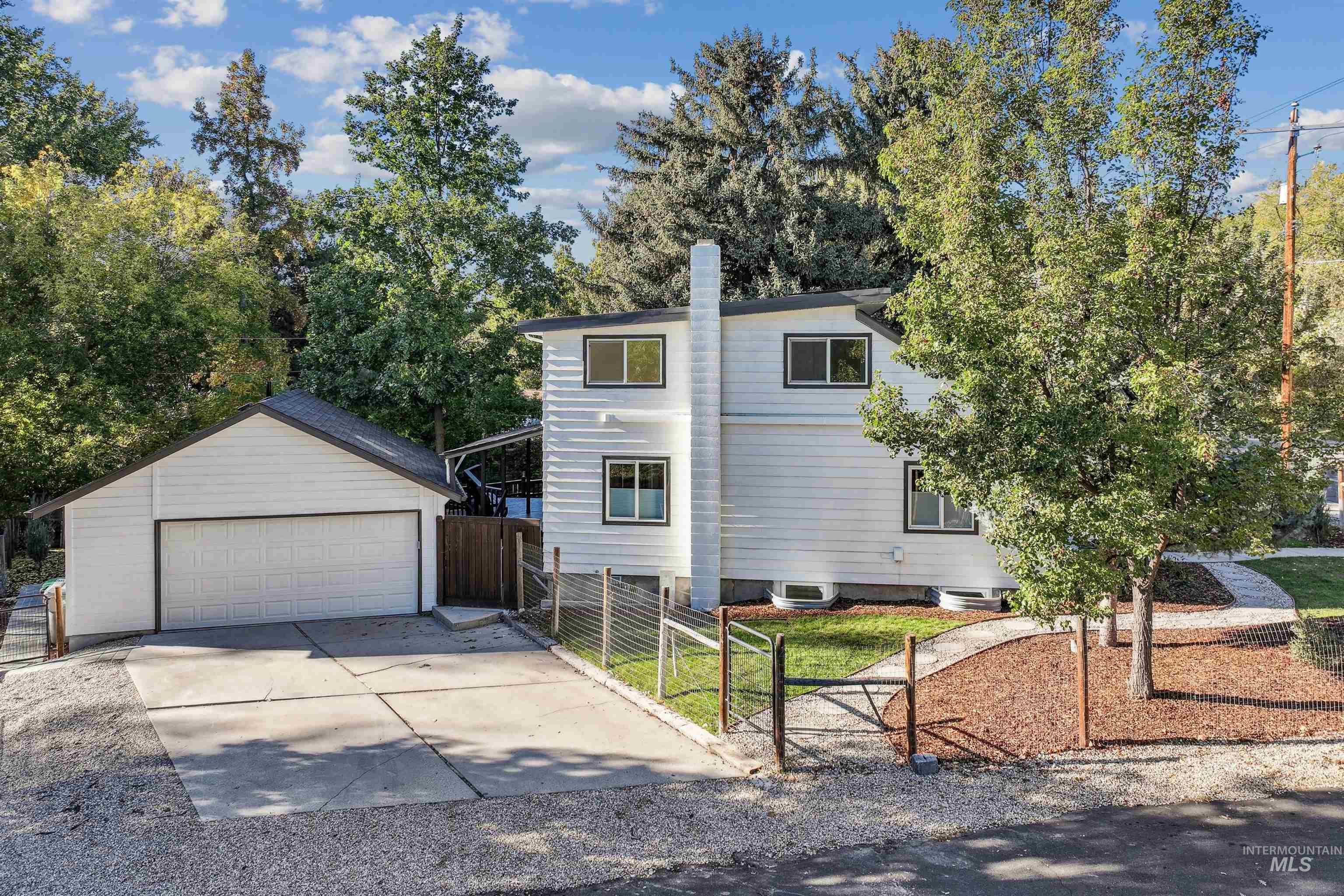 2419 W Hill Road, Boise, Idaho 83702, 4 Bedrooms, 3.5 Bathrooms, Residential For Sale, Price $775,000,MLS 98965211