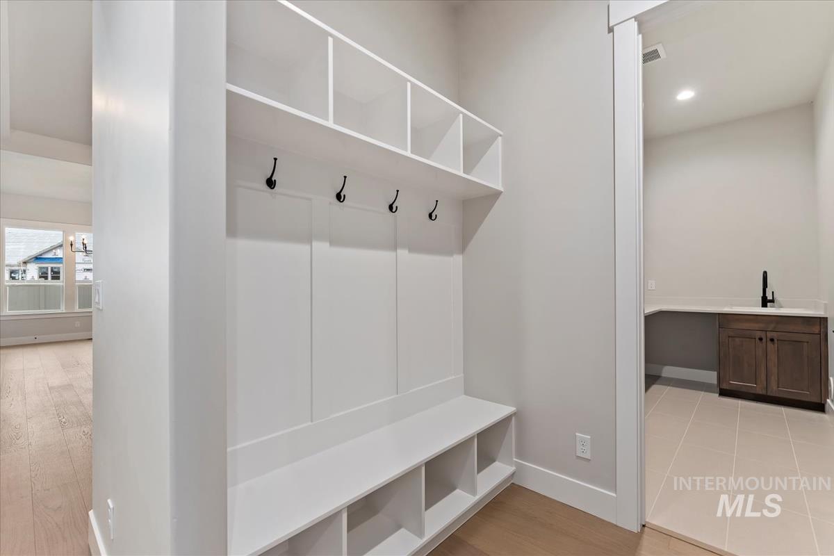 779 W Buroak Dr, Meridian, Idaho 83642, 4 Bedrooms, 3 Bathrooms, Residential For Sale, Price $796,880,MLS 98965224