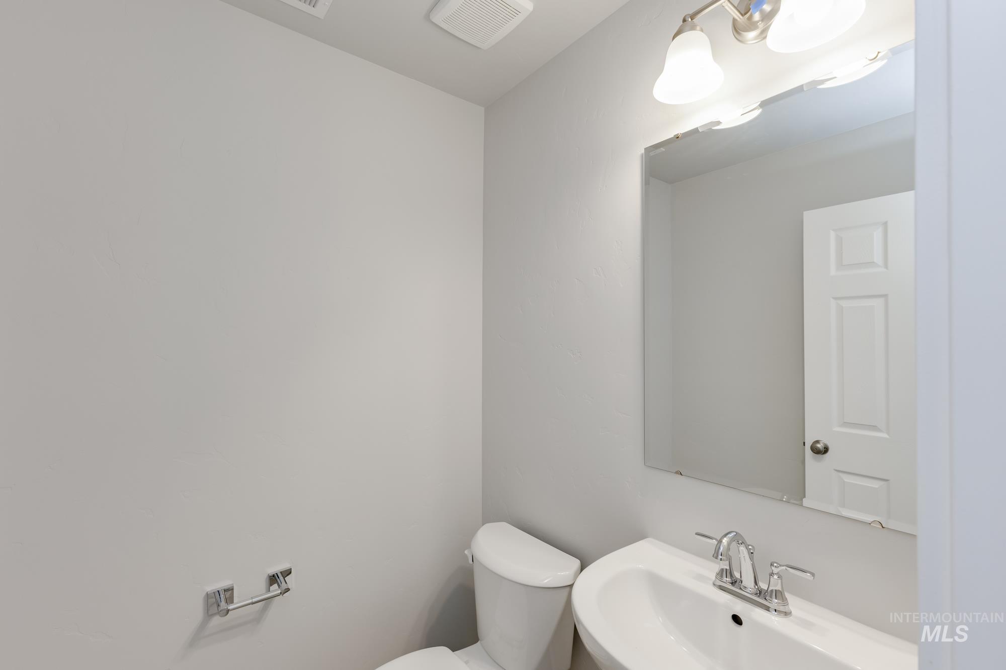 109 Bighorn St, Horseshoe Bend, Idaho 83629, 3 Bedrooms, 2.5 Bathrooms, Residential For Sale, Price $344,990,MLS 98965240