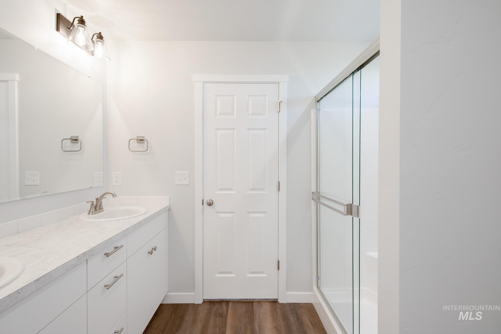 756 Strike Eagle St, Mountain Home, Idaho 83647, 5 Bedrooms, 3 Bathrooms, Residential For Sale, Price $444,990,MLS 98965241