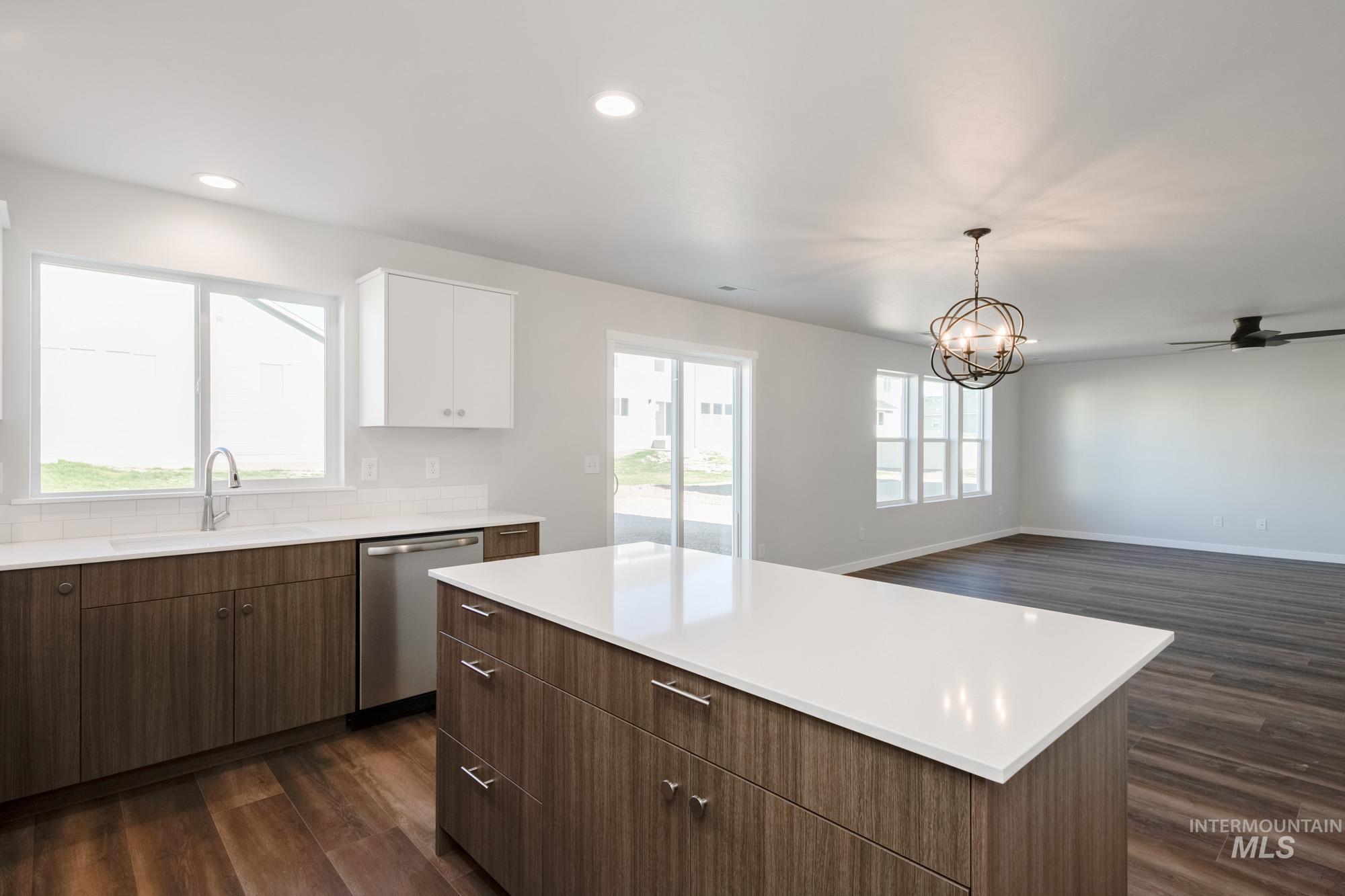 756 Strike Eagle St, Mountain Home, Idaho 83647, 5 Bedrooms, 3 Bathrooms, Residential For Sale, Price $444,990,MLS 98965241