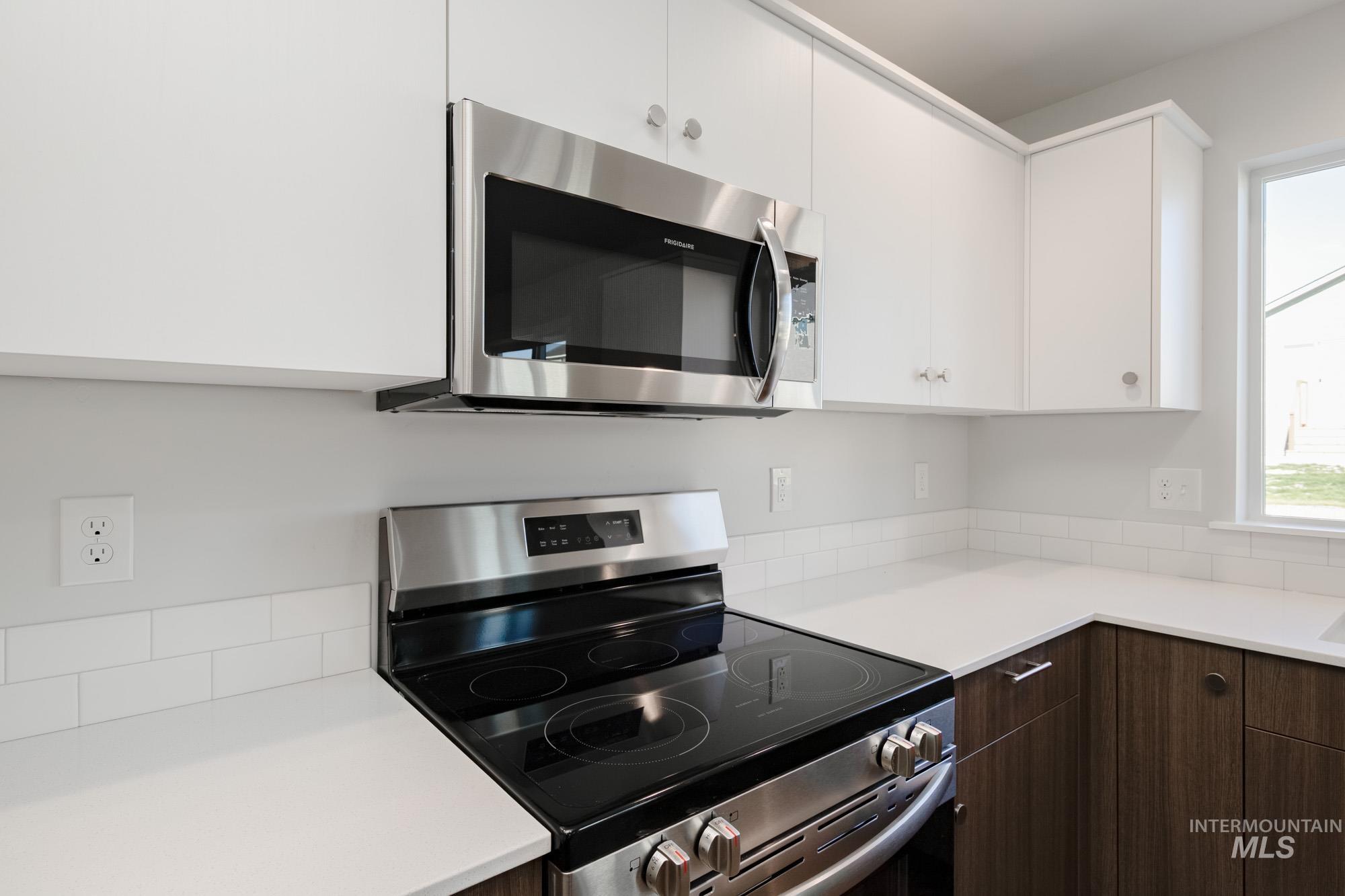 756 Strike Eagle St, Mountain Home, Idaho 83647, 5 Bedrooms, 3 Bathrooms, Residential For Sale, Price $444,990,MLS 98965241