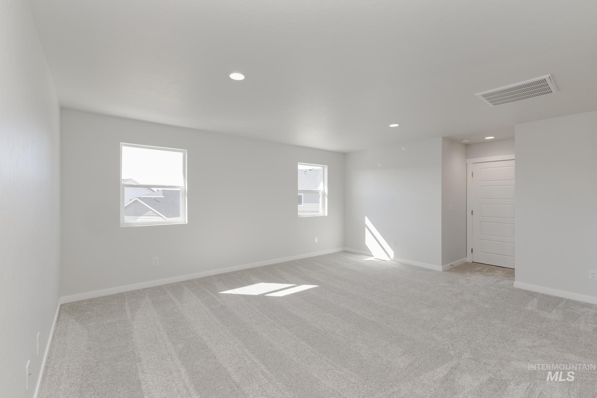 2465 N Silver Wolf Ave, Star, Idaho 83669, 4 Bedrooms, 2.5 Bathrooms, Residential For Sale, Price $484,990,MLS 98965244