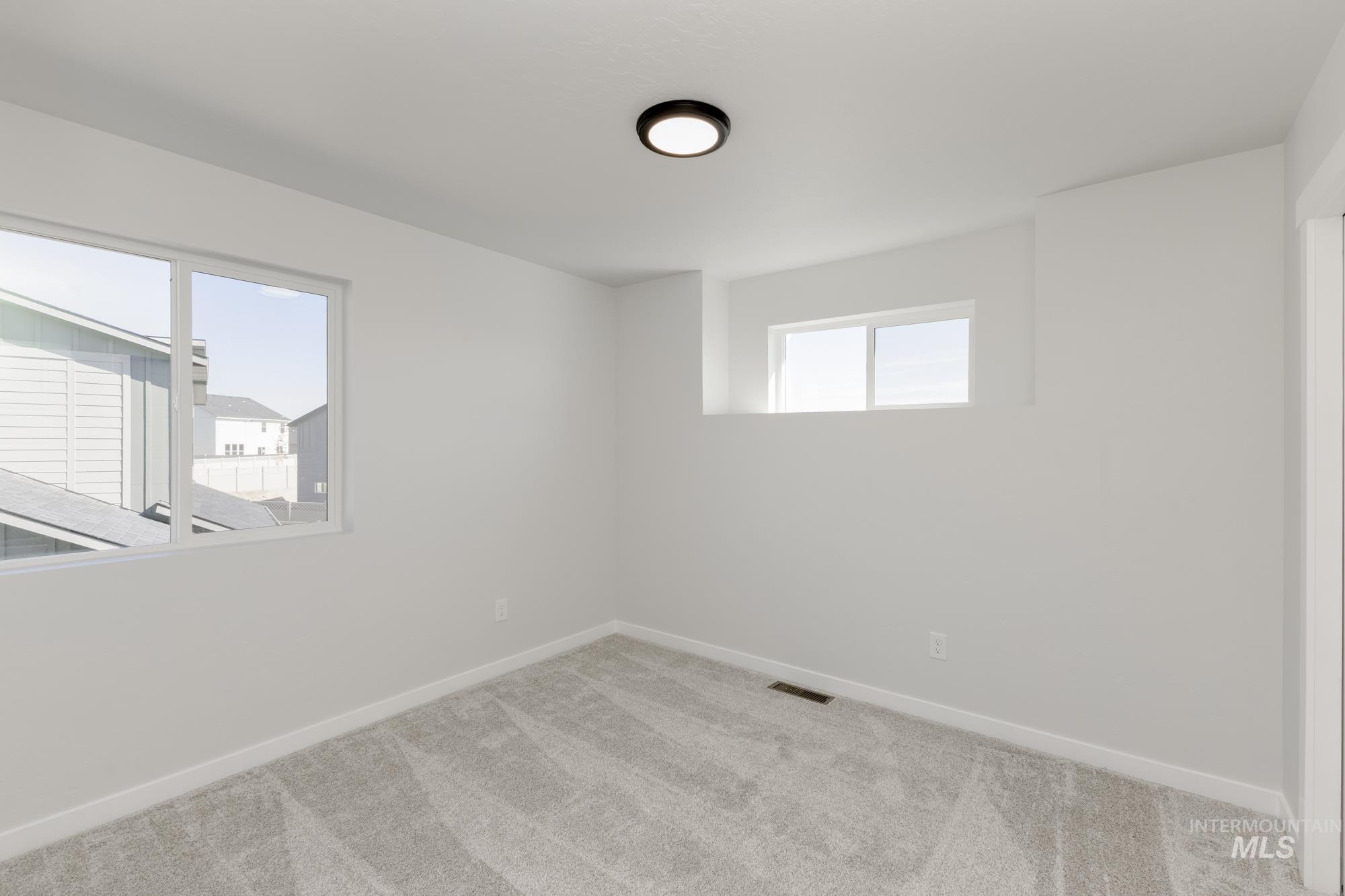 2465 N Silver Wolf Ave, Star, Idaho 83669, 4 Bedrooms, 2.5 Bathrooms, Residential For Sale, Price $484,990,MLS 98965244