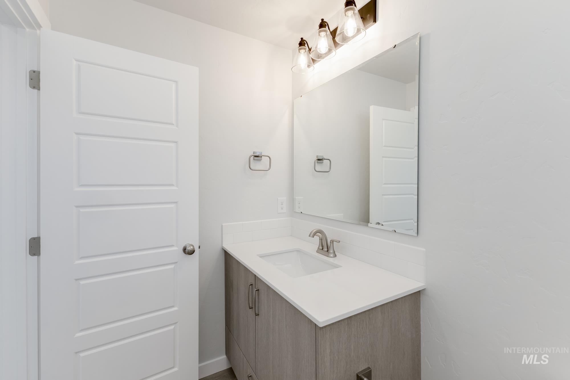 2465 N Silver Wolf Ave, Star, Idaho 83669, 4 Bedrooms, 2.5 Bathrooms, Residential For Sale, Price $484,990,MLS 98965244