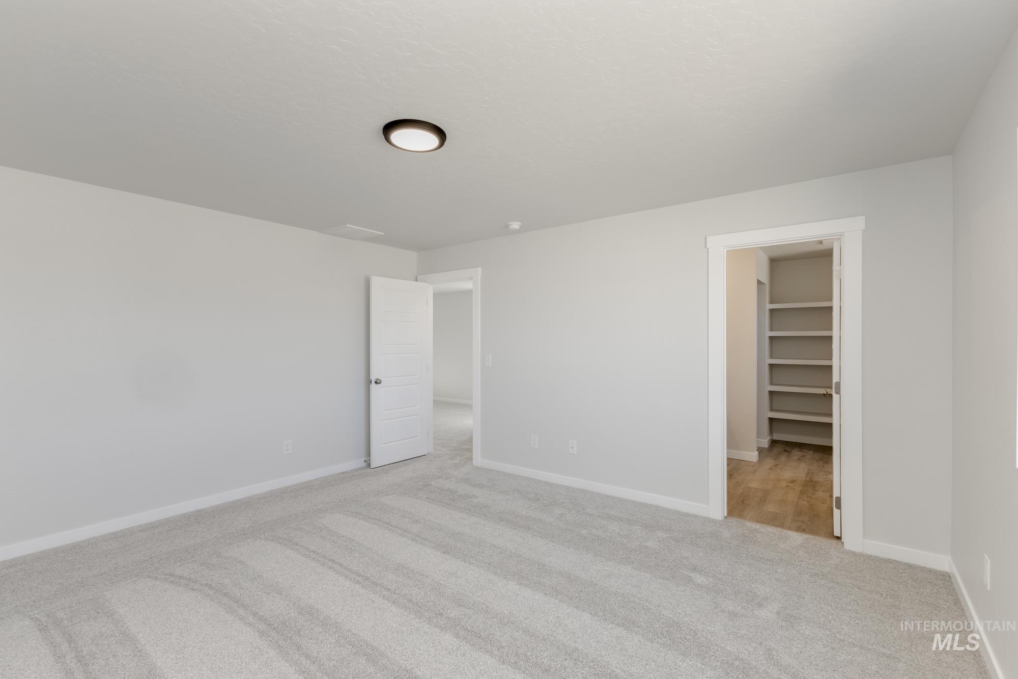 2465 N Silver Wolf Ave, Star, Idaho 83669, 4 Bedrooms, 2.5 Bathrooms, Residential For Sale, Price $484,990,MLS 98965244