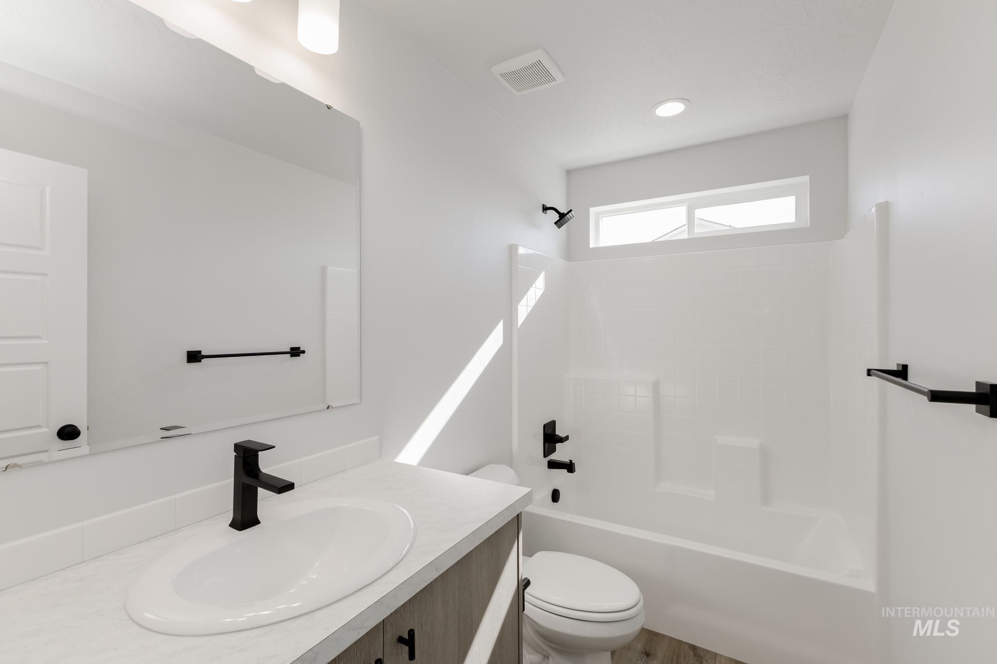 7006 S Old Farm Ave, Meridian, Idaho 83642, 3 Bedrooms, 2.5 Bathrooms, Residential For Sale, Price $440,990,MLS 98965246