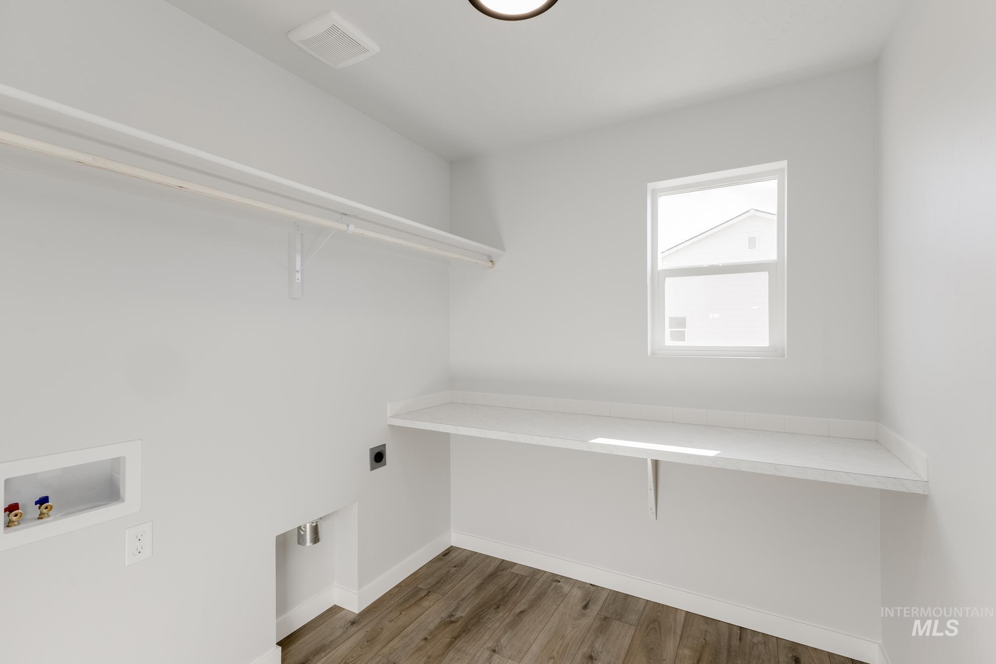 7006 S Old Farm Ave, Meridian, Idaho 83642, 3 Bedrooms, 2.5 Bathrooms, Residential For Sale, Price $439,990, 98965246