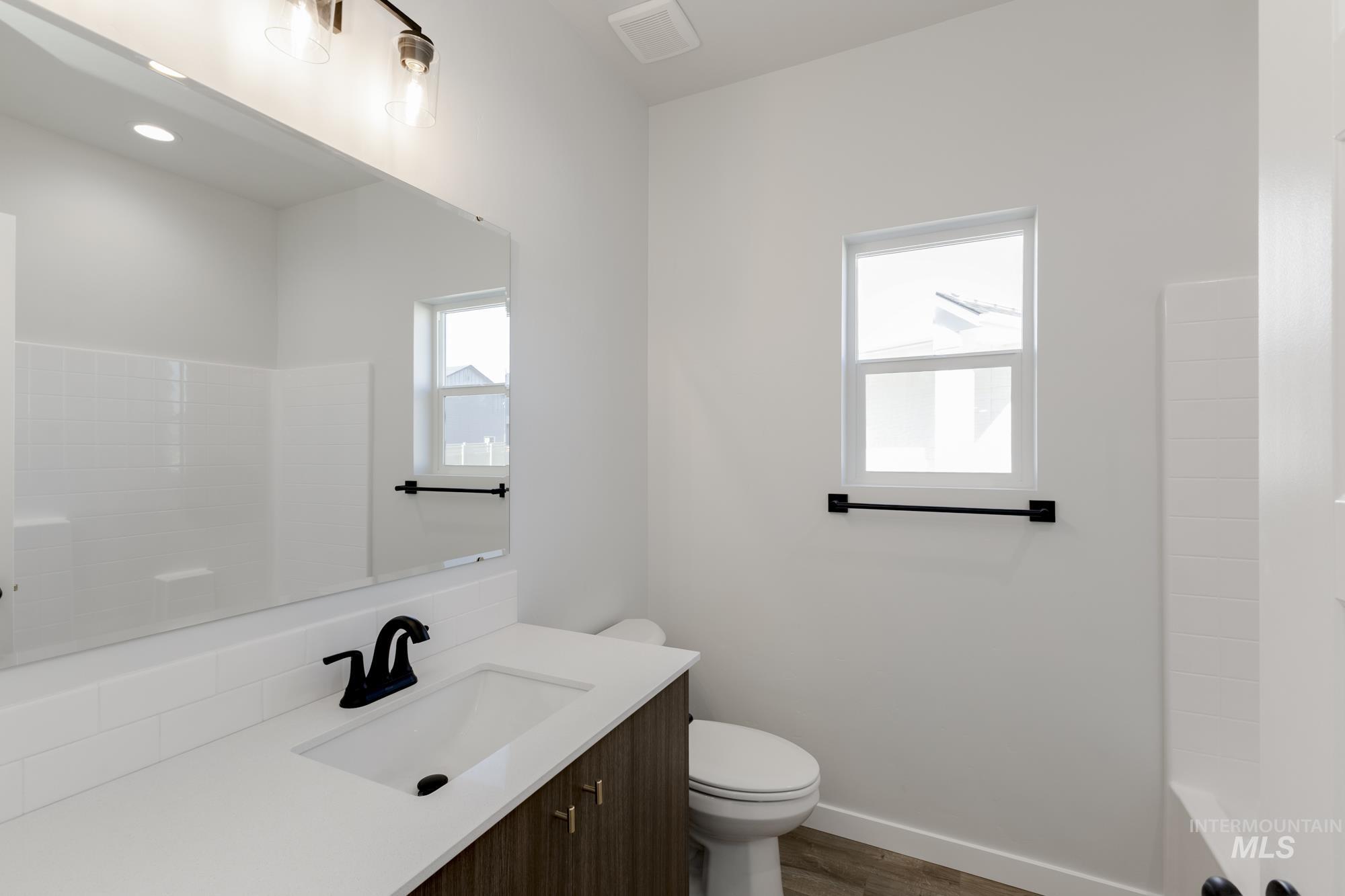 2459 N Silver Wolf Ave, Star, Idaho 83669, 3 Bedrooms, 2 Bathrooms, Residential For Sale, Price $464,990,MLS 98965247