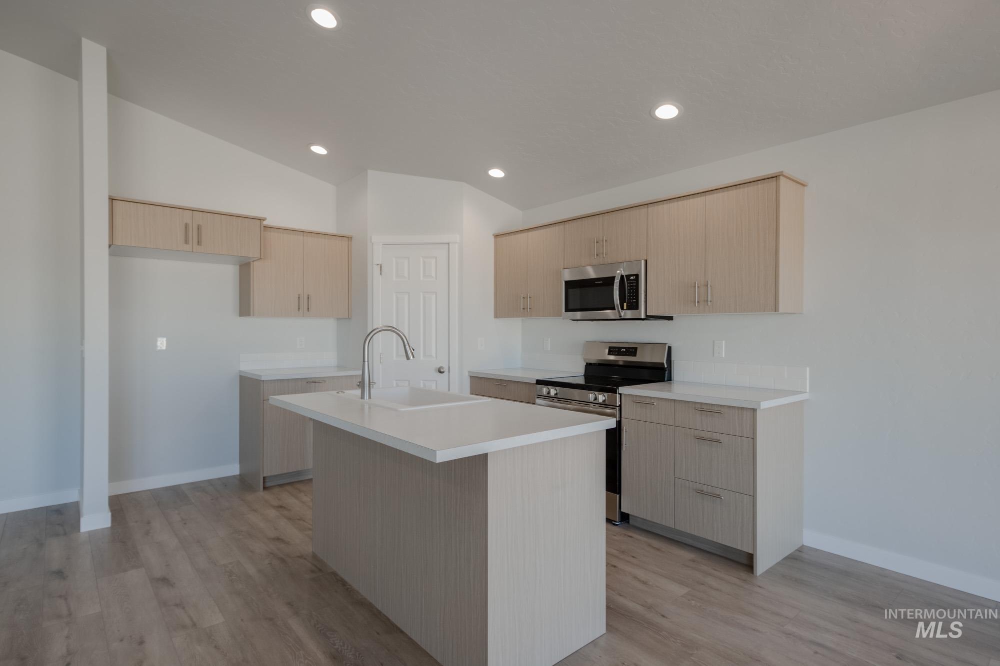 2260 W Penstemon St, Kuna, Idaho 83634, 3 Bedrooms, 2 Bathrooms, Residential For Sale, Price $404,990,MLS 98965250