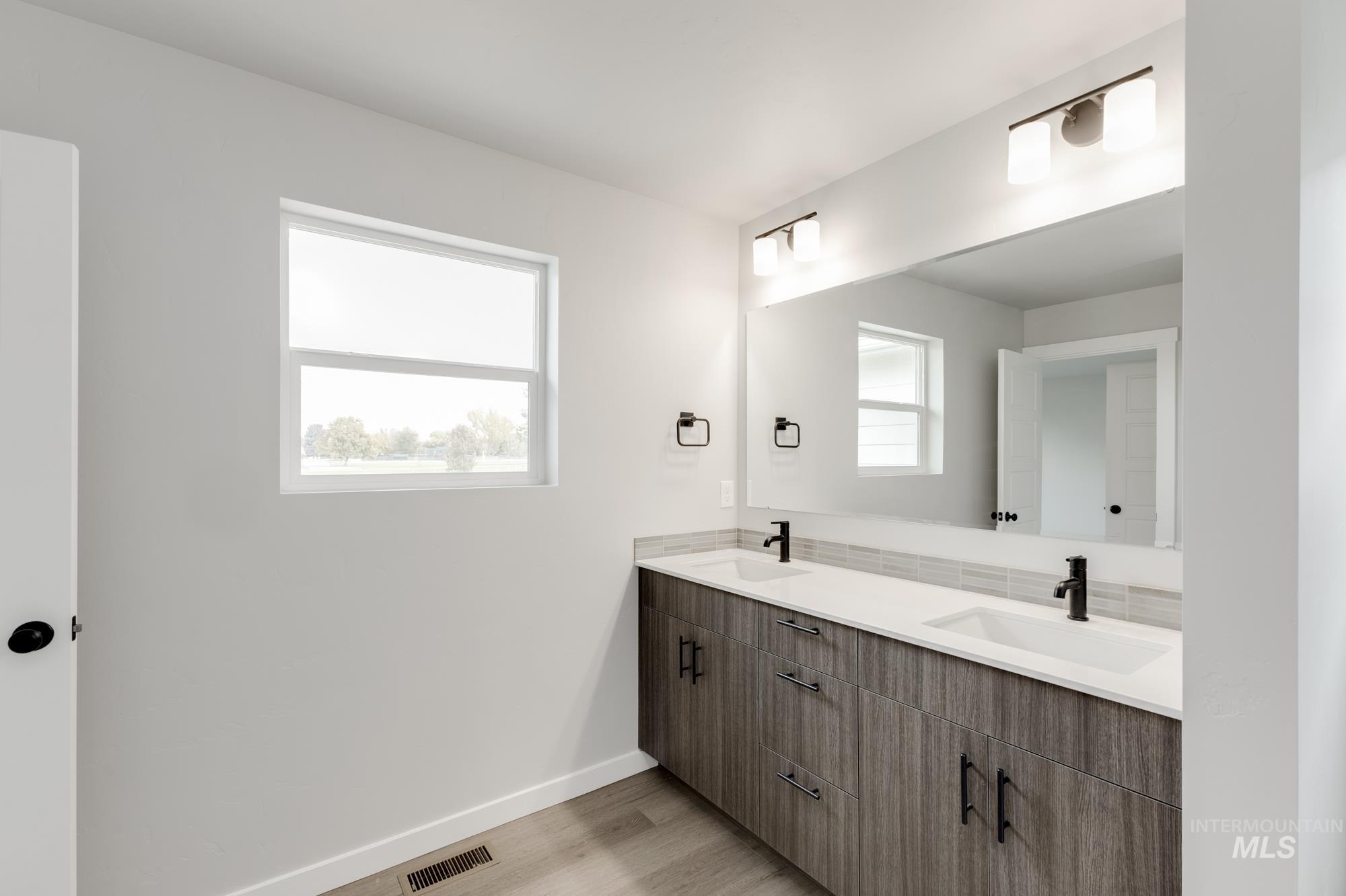 3672 W Dover St, Meridian, Idaho 83642, 4 Bedrooms, 2.5 Bathrooms, Residential For Sale, Price $522,990,MLS 98965253