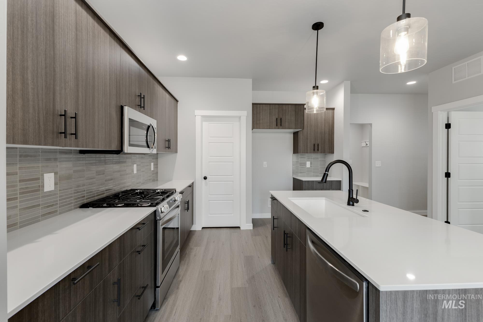 3672 W Dover St, Meridian, Idaho 83642, 4 Bedrooms, 2.5 Bathrooms, Residential For Sale, Price $522,990,MLS 98965253