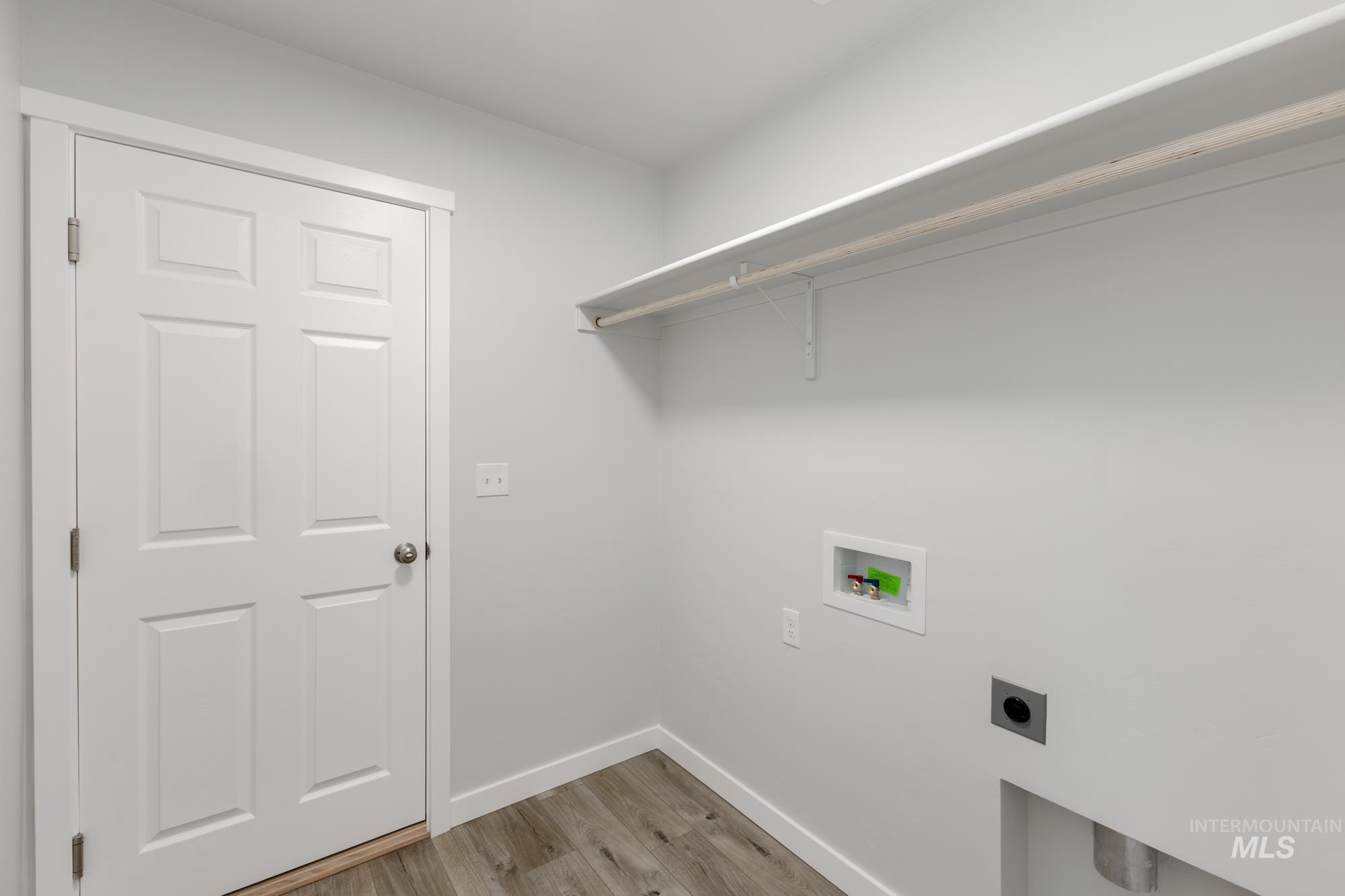 300 N Madrone Ave, Kuna, Idaho 83634, 3 Bedrooms, 2 Bathrooms, Residential For Sale, Price $399,990,MLS 98965254