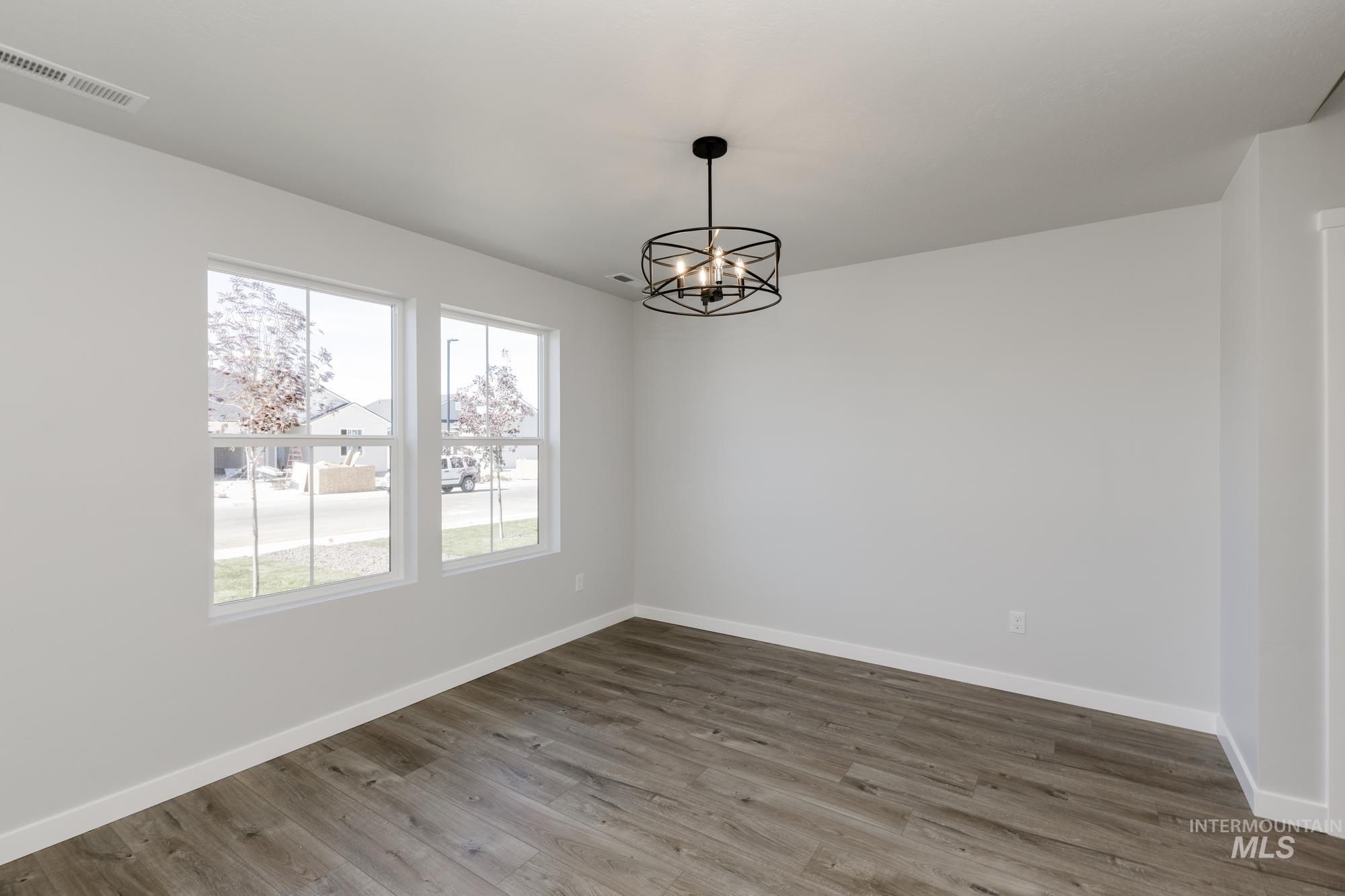 300 N Madrone Ave, Kuna, Idaho 83634, 3 Bedrooms, 2 Bathrooms, Residential For Sale, Price $399,990,MLS 98965254