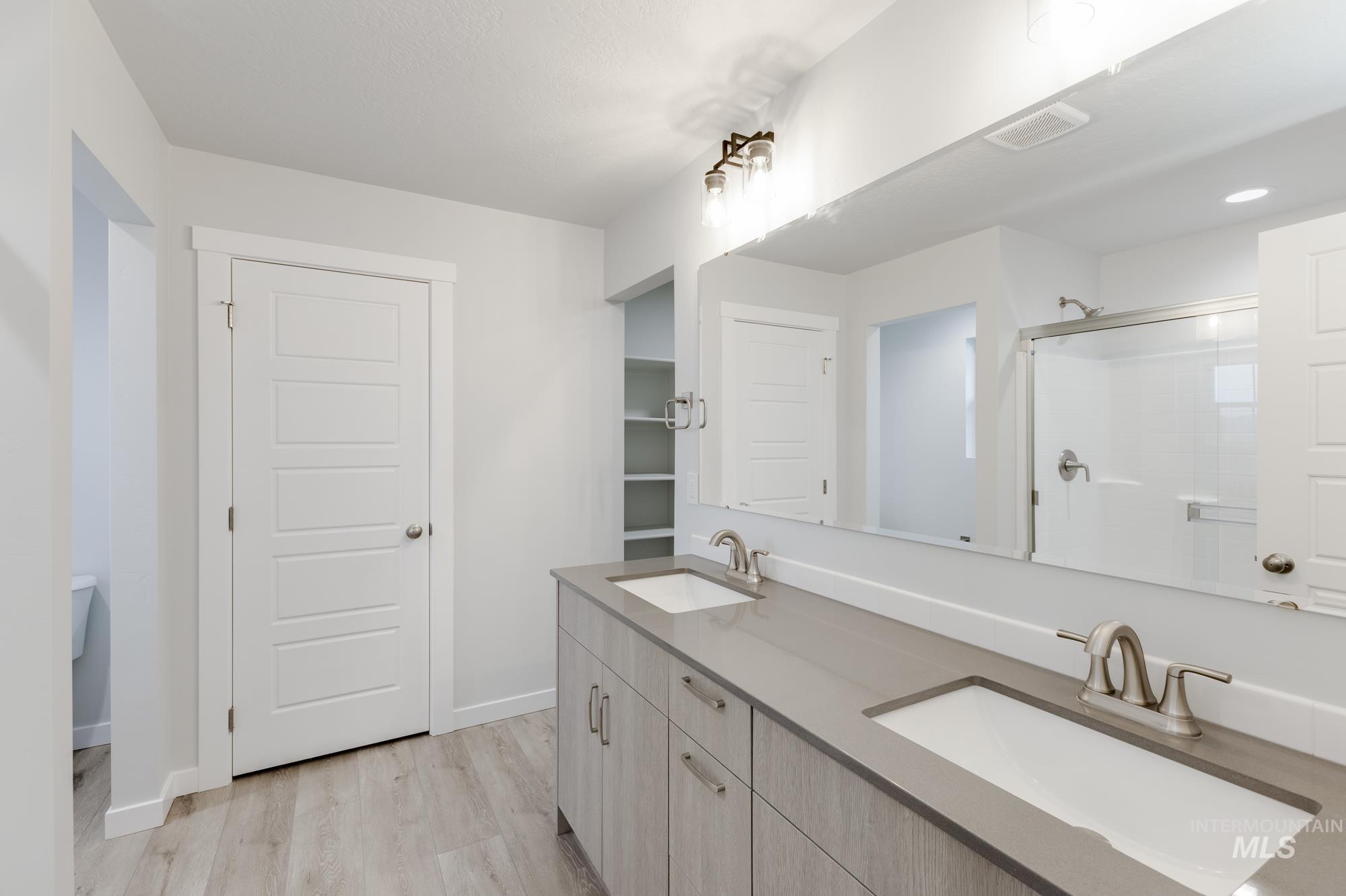 3684 W Dover St, Meridian, Idaho 83642, 3 Bedrooms, 2.5 Bathrooms, Residential For Sale, Price $474,990,MLS 98965255