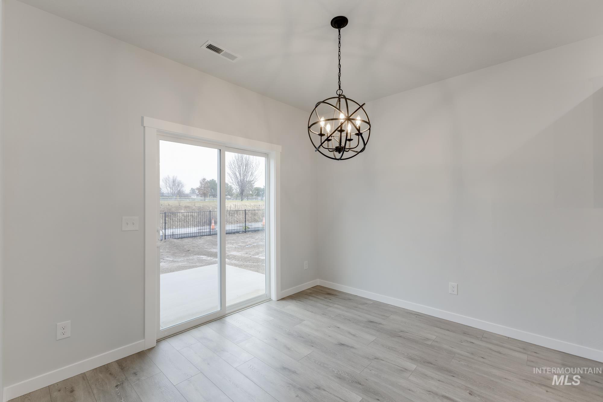 3684 W Dover St, Meridian, Idaho 83642, 3 Bedrooms, 2.5 Bathrooms, Residential For Sale, Price $474,990,MLS 98965255