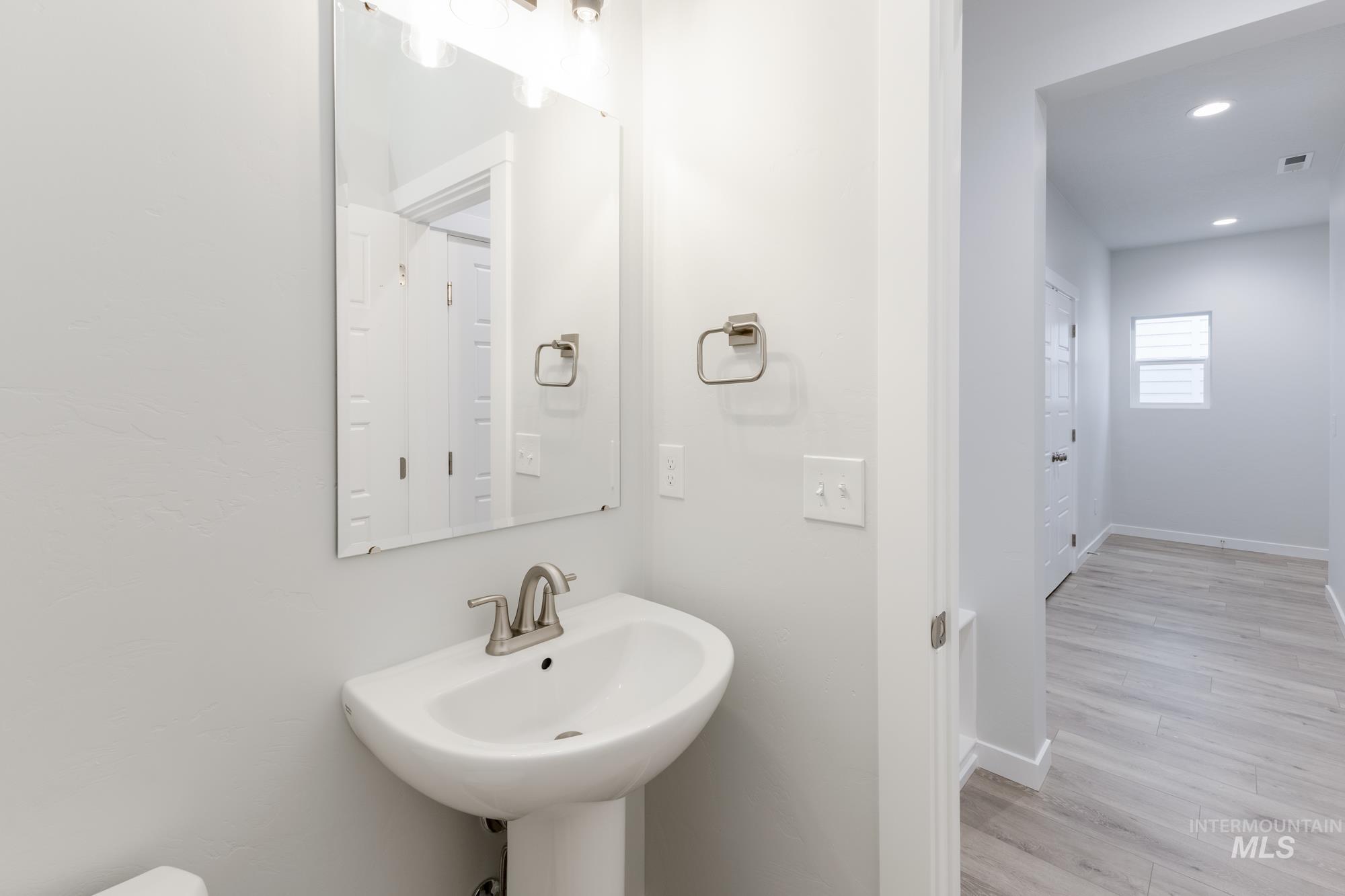 3684 W Dover St, Meridian, Idaho 83642, 3 Bedrooms, 2.5 Bathrooms, Residential For Sale, Price $474,990,MLS 98965255