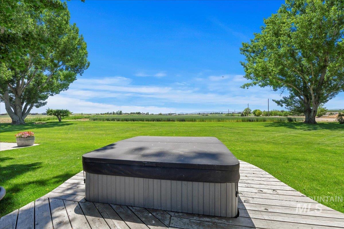 19234 Top Road, Caldwell, Idaho 83607, 3 Bedrooms, 2 Bathrooms, Farm & Ranch For Sale, Price $1,199,000,MLS 98965256