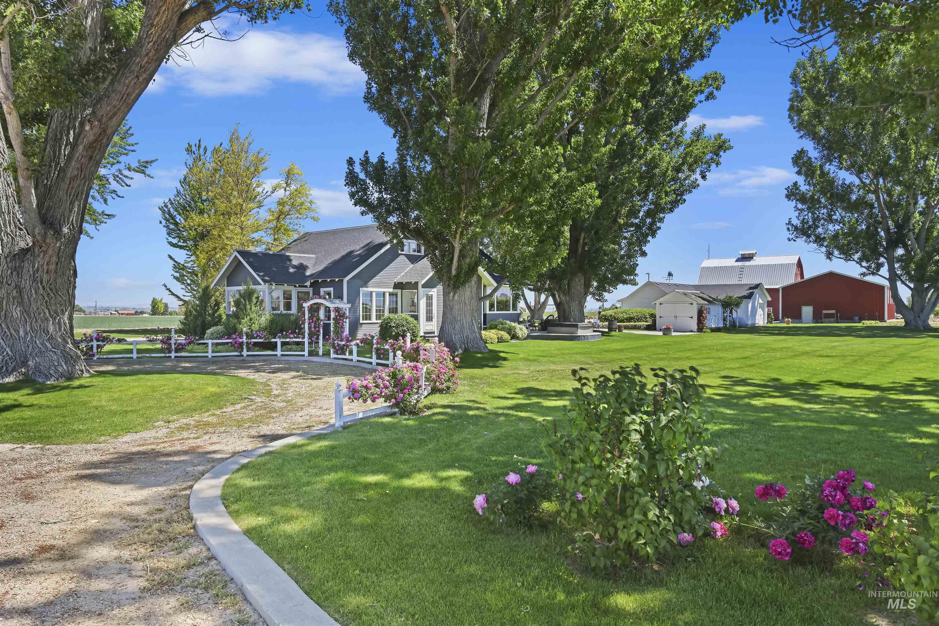 19234 Top Road, Caldwell, Idaho 83607, 3 Bedrooms, 2 Bathrooms, Farm & Ranch For Sale, Price $1,199,000,MLS 98965256