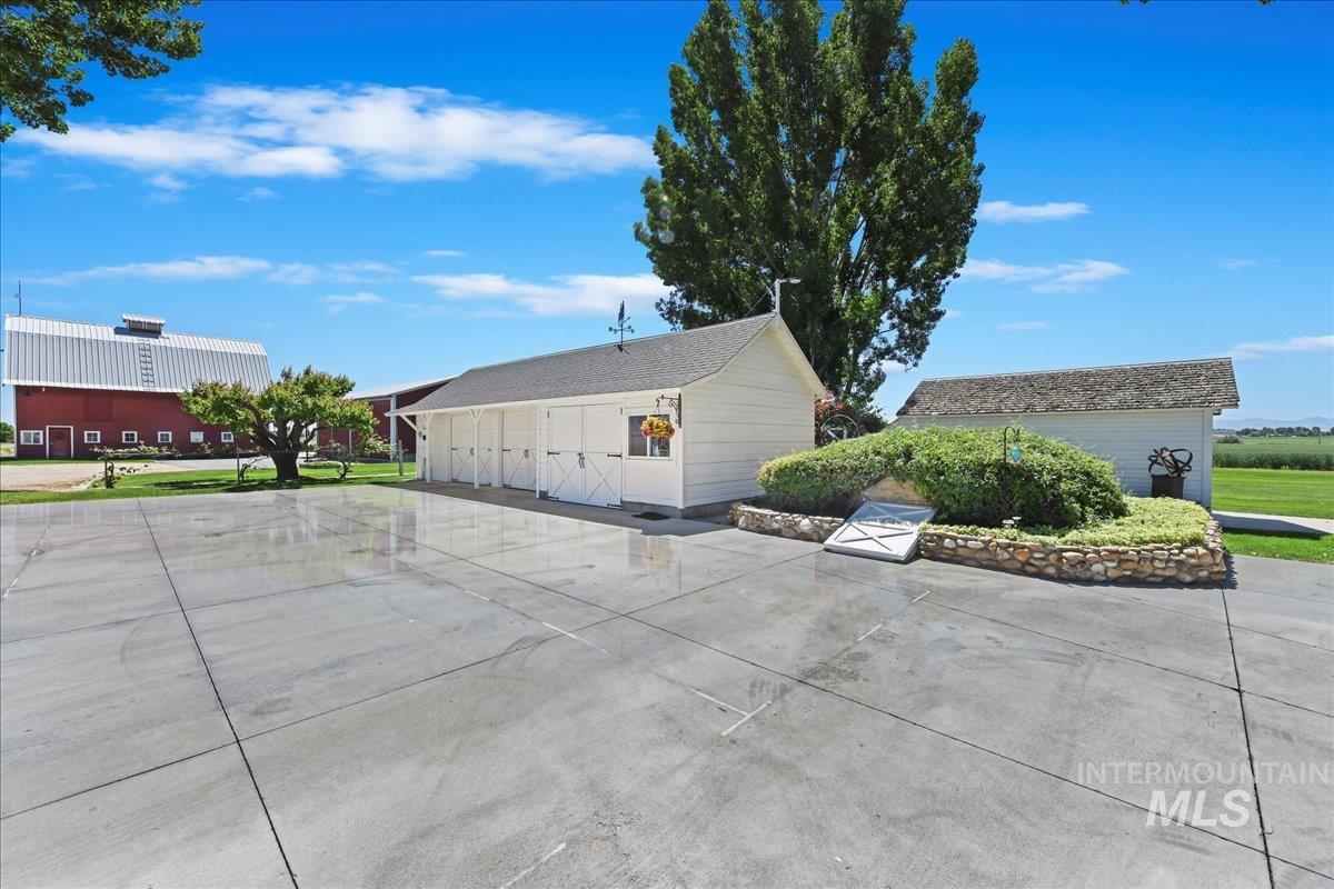 19234 Top Road, Caldwell, Idaho 83607, 3 Bedrooms, 2 Bathrooms, Farm & Ranch For Sale, Price $1,199,000,MLS 98965256