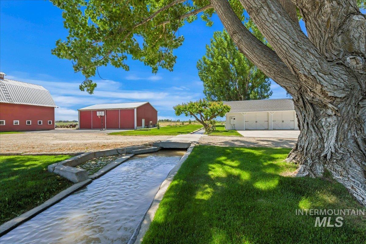 19234 Top Road, Caldwell, Idaho 83607, 3 Bedrooms, 2 Bathrooms, Farm & Ranch For Sale, Price $1,199,000,MLS 98965256
