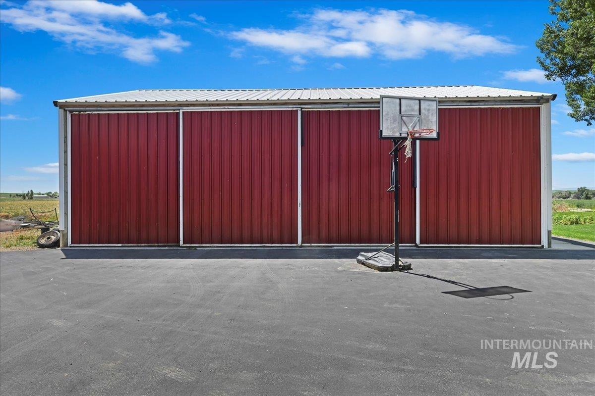 19234 Top Road, Caldwell, Idaho 83607, 3 Bedrooms, 2 Bathrooms, Farm & Ranch For Sale, Price $1,199,000,MLS 98965256