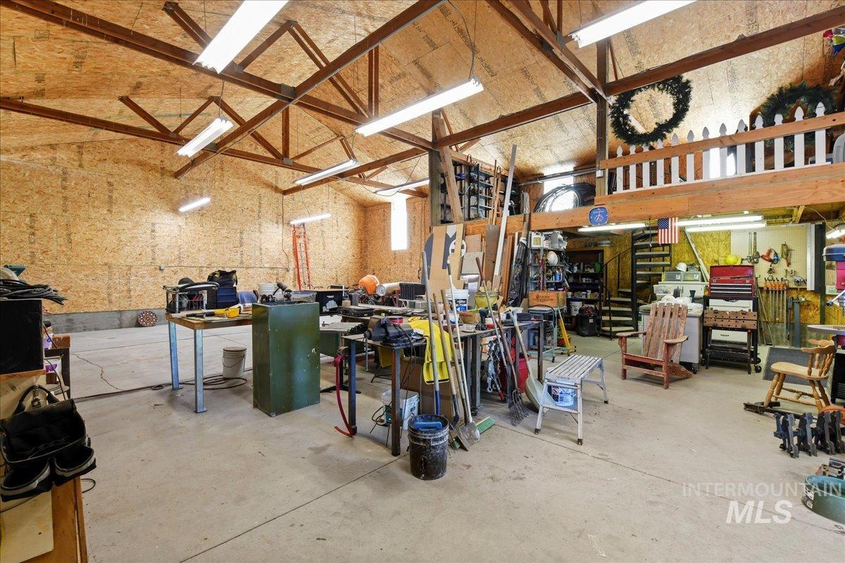 19234 Top Road, Caldwell, Idaho 83607, 3 Bedrooms, 2 Bathrooms, Farm & Ranch For Sale, Price $1,199,000,MLS 98965256