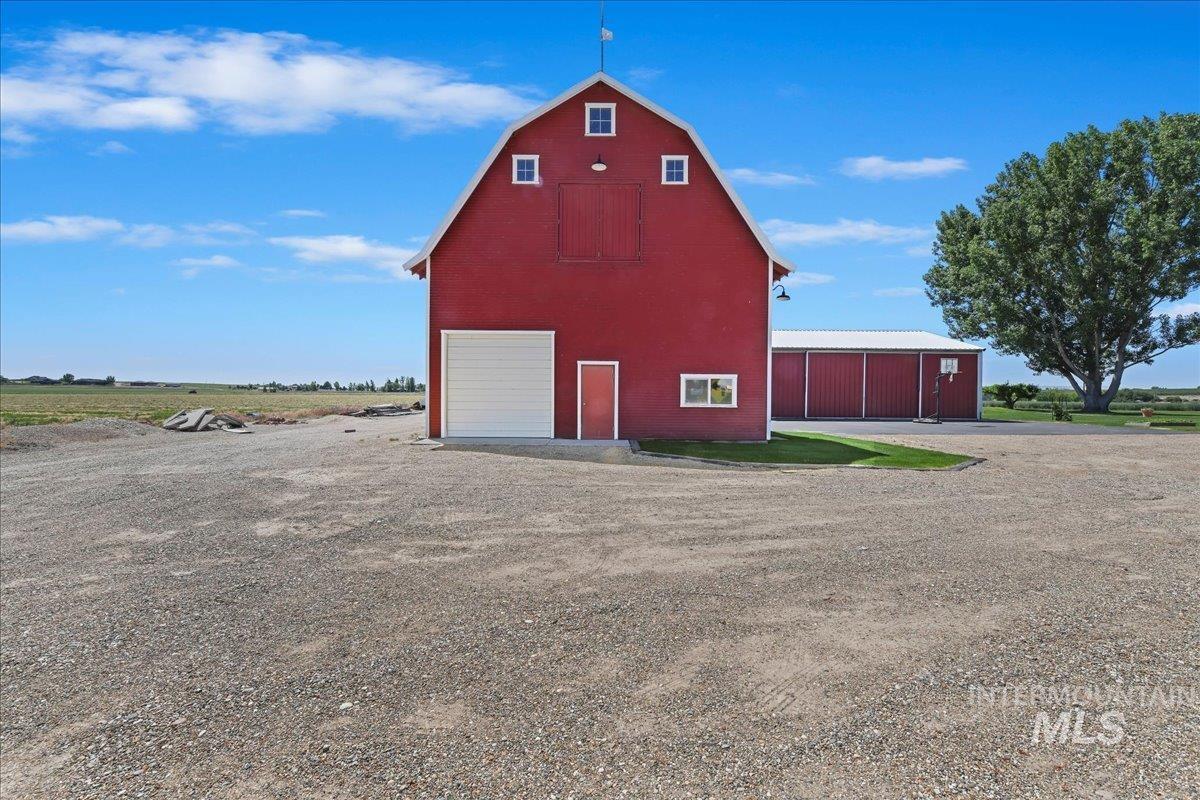 19234 Top Road, Caldwell, Idaho 83607, 3 Bedrooms, 2 Bathrooms, Farm & Ranch For Sale, Price $1,199,000,MLS 98965256