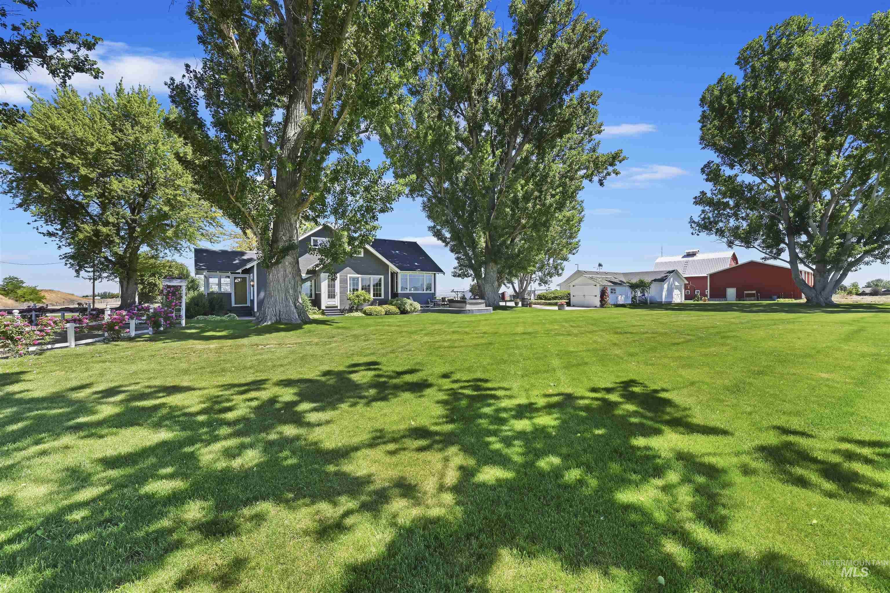19234 Top Road, Caldwell, Idaho 83607, 3 Bedrooms, 2 Bathrooms, Farm & Ranch For Sale, Price $1,199,000,MLS 98965256